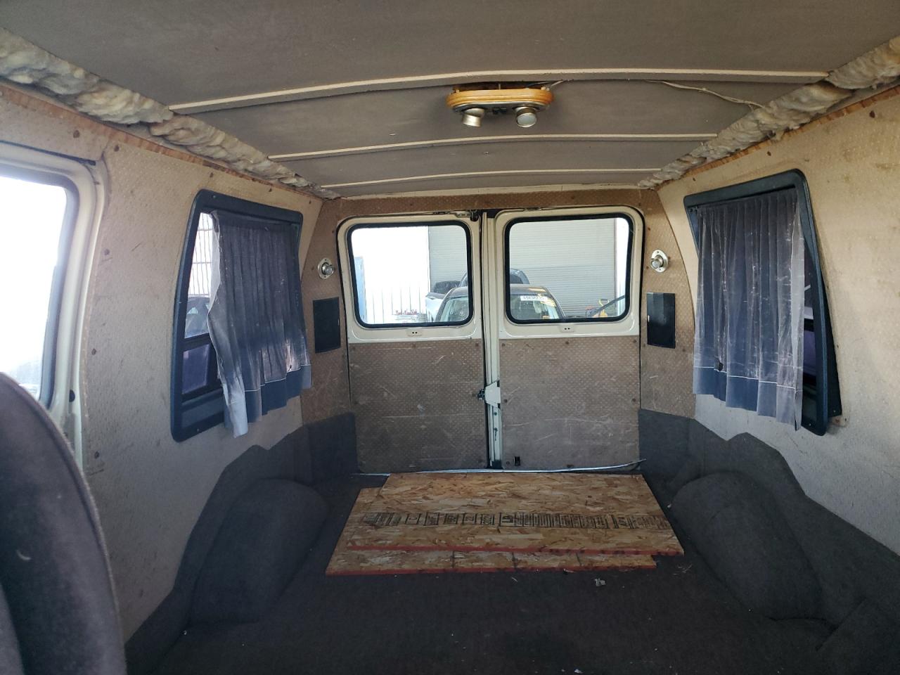 1984 Ford Econoline E250 Van Beige vin: 1FTEE24F5EHB13825