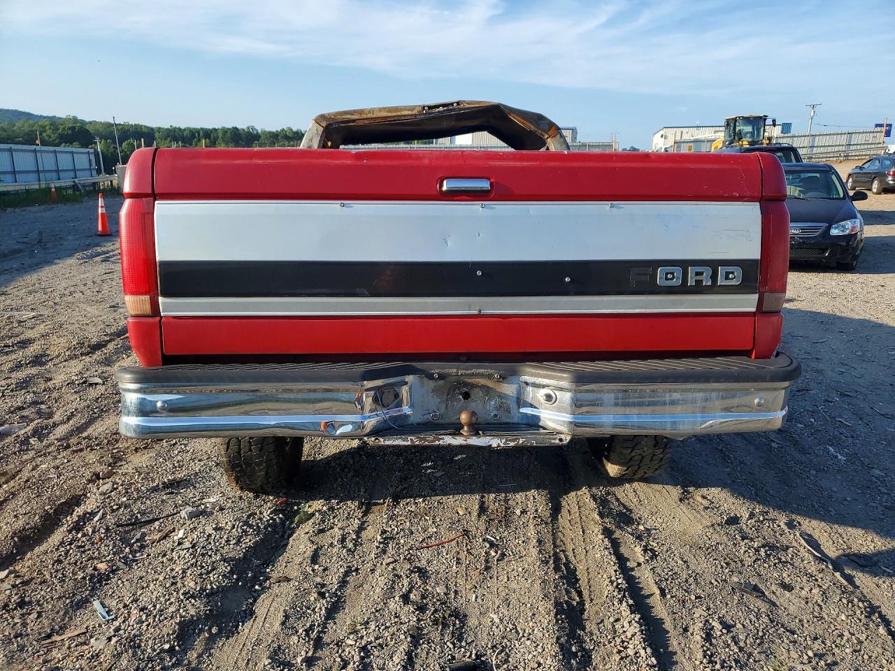 1996 Ford F150 Red vin: 1FTEF14N1TLB12969