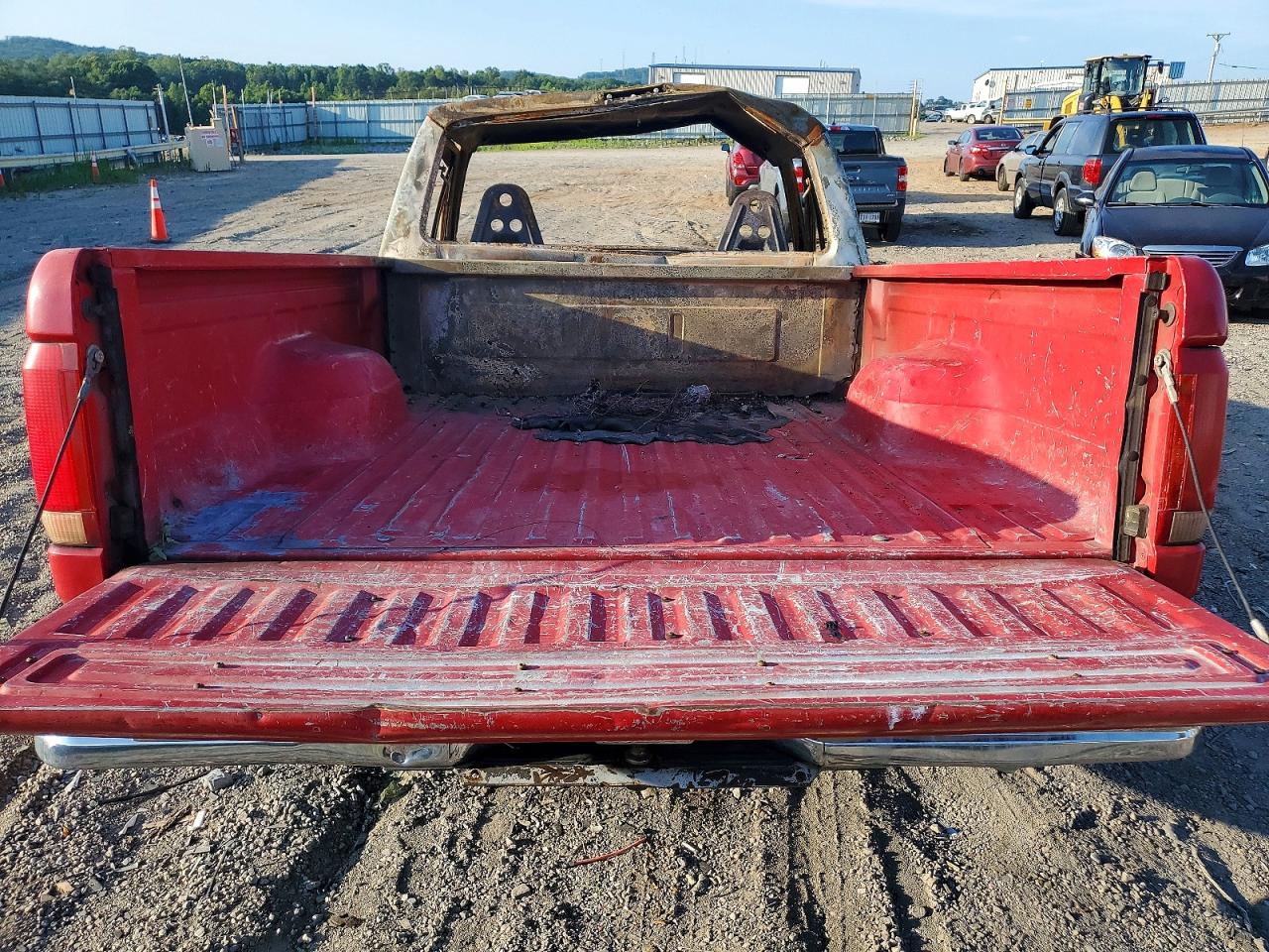 1996 Ford F150 Red vin: 1FTEF14N1TLB12969