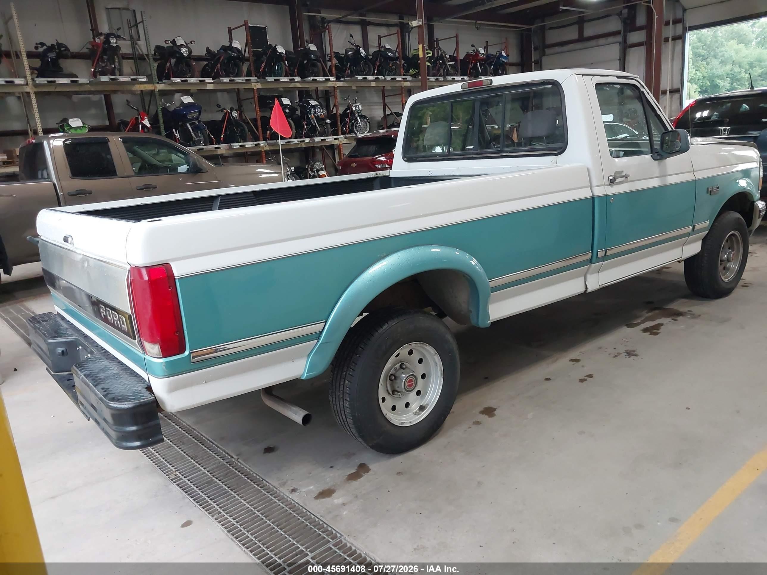 1994 Ford F150   White vin: 1FTEF14N2RLA47493
