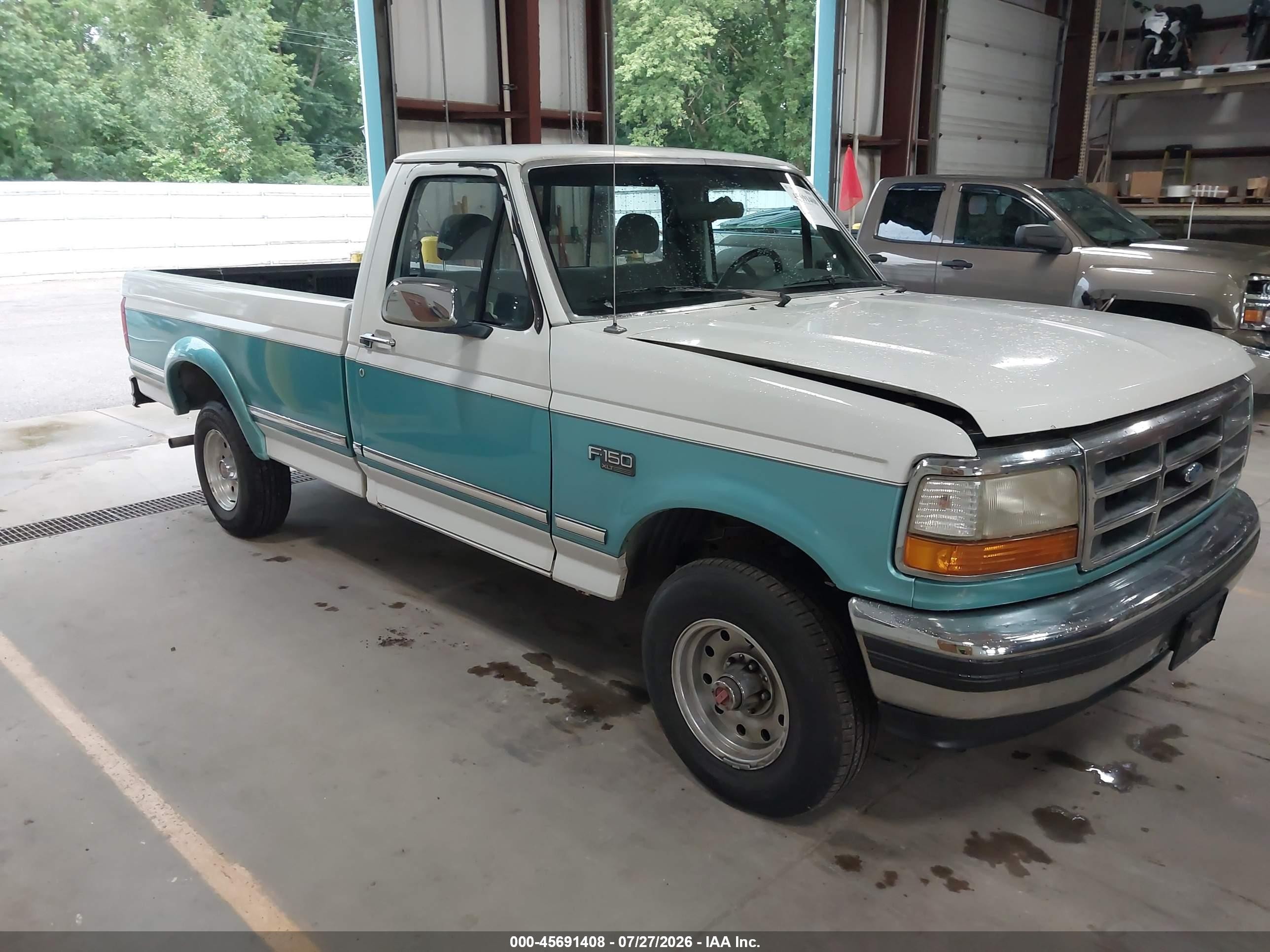 1994 Ford F150   White vin: 1FTEF14N2RLA47493