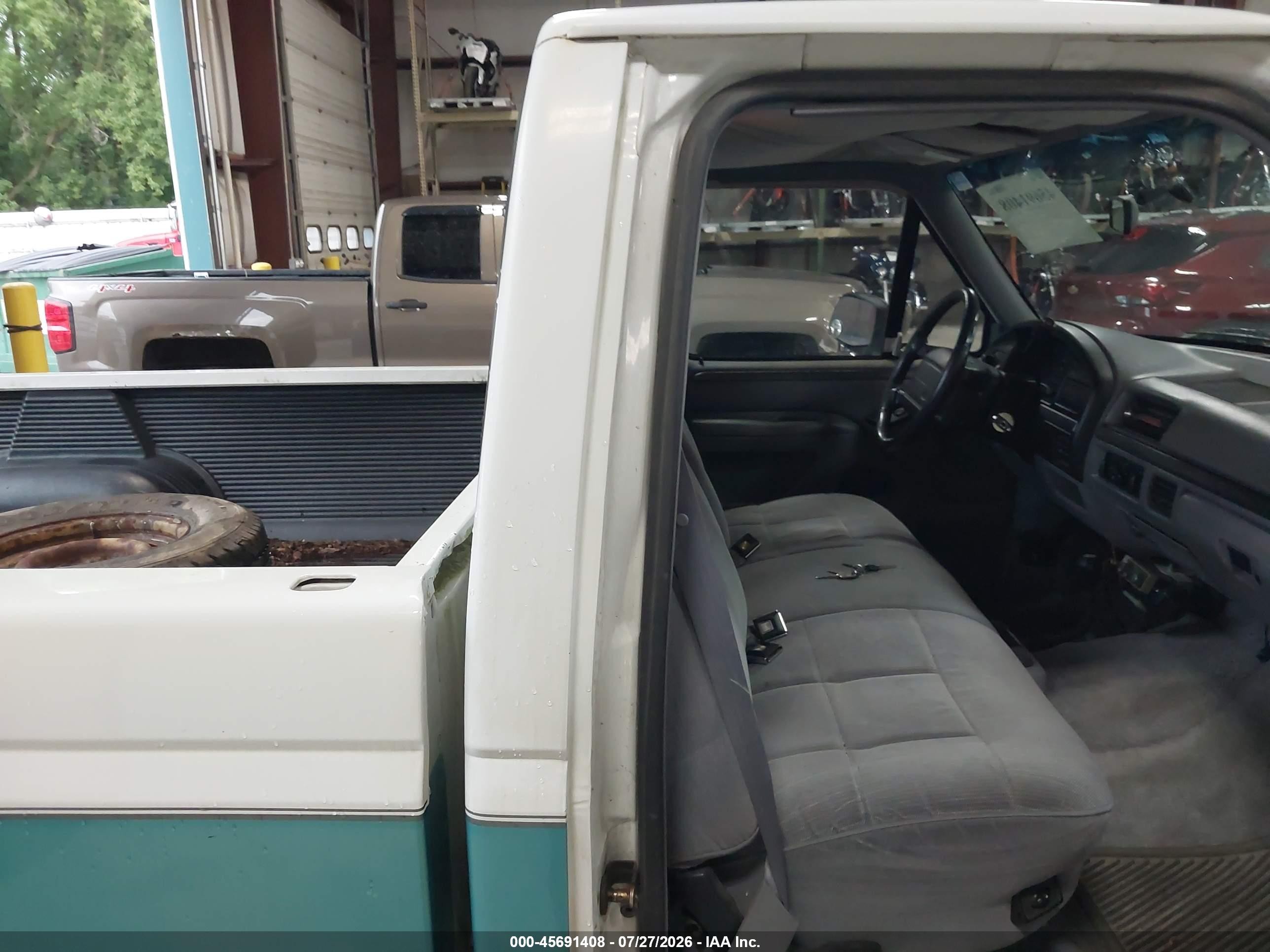 1994 Ford F150   White vin: 1FTEF14N2RLA47493