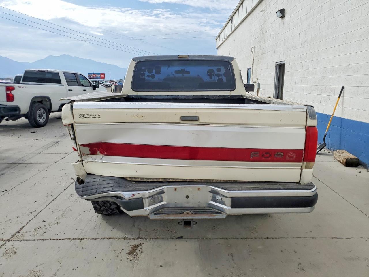 1989 Ford F150 White vin: 1FTEF14N4KKA23420