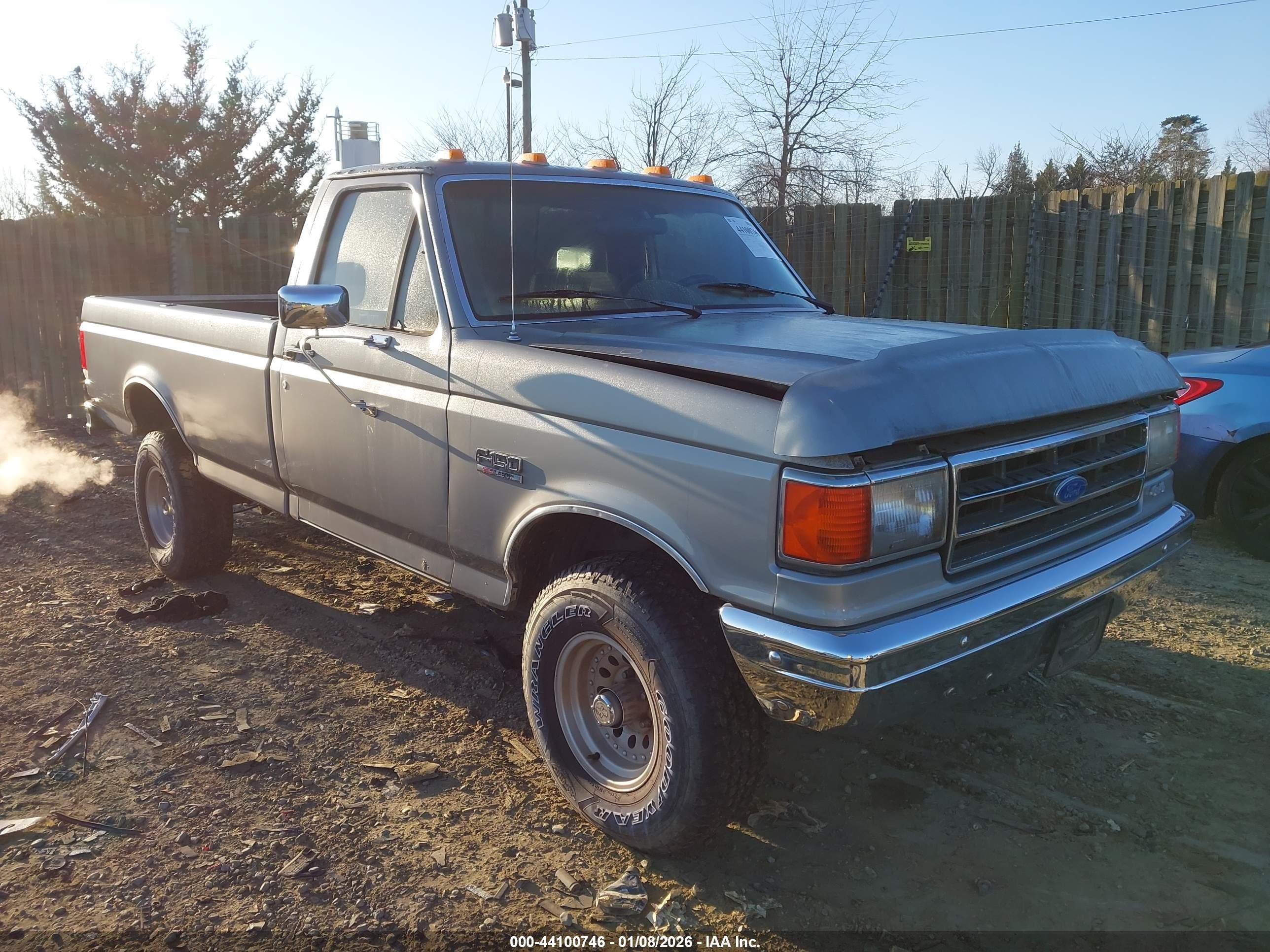 1989 Ford F150   Silver vin: 1FTEF14N5KNA29919