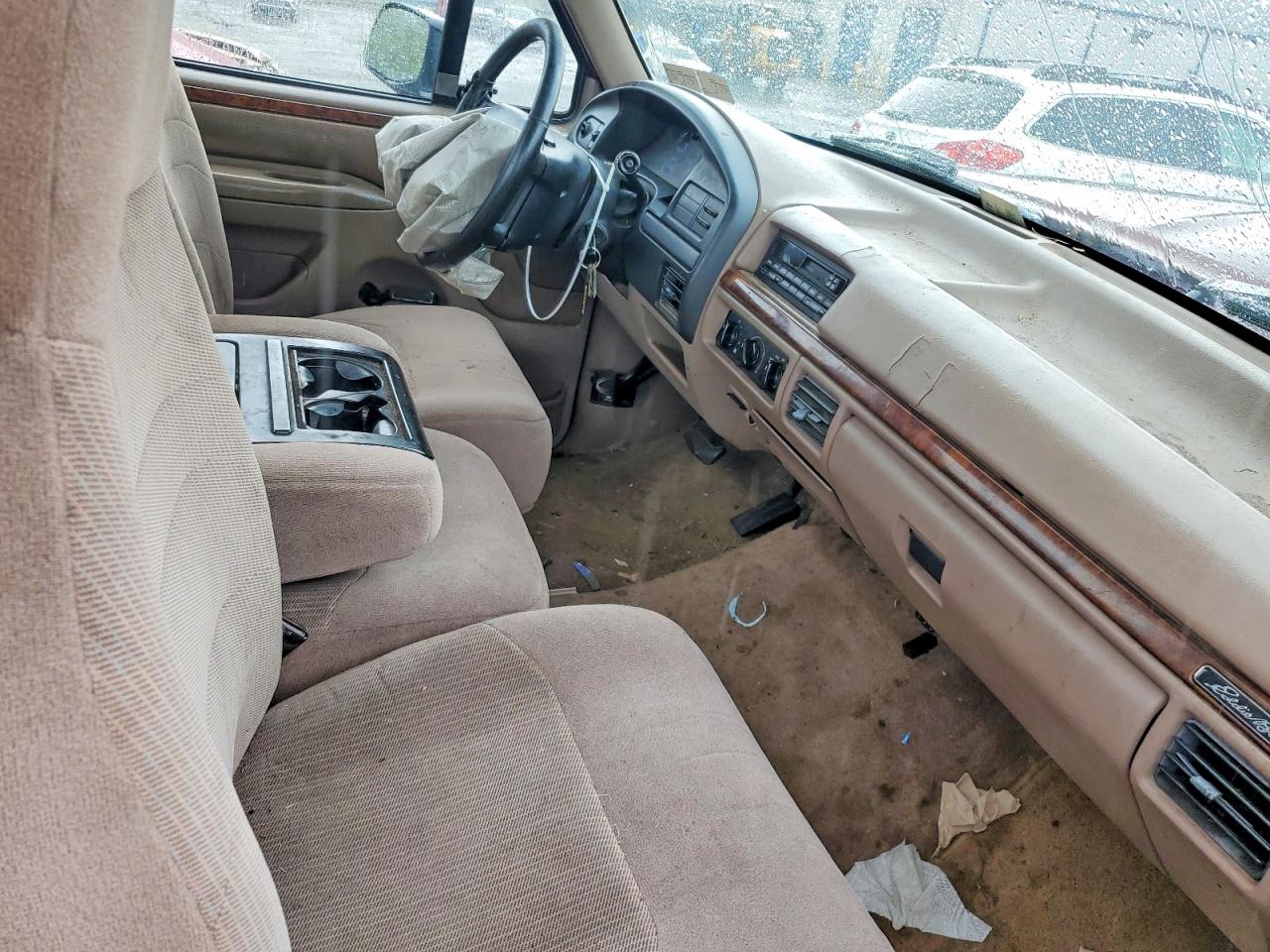 1996 Ford F150 Burgundy vin: 1FTEF14N8TNA07043