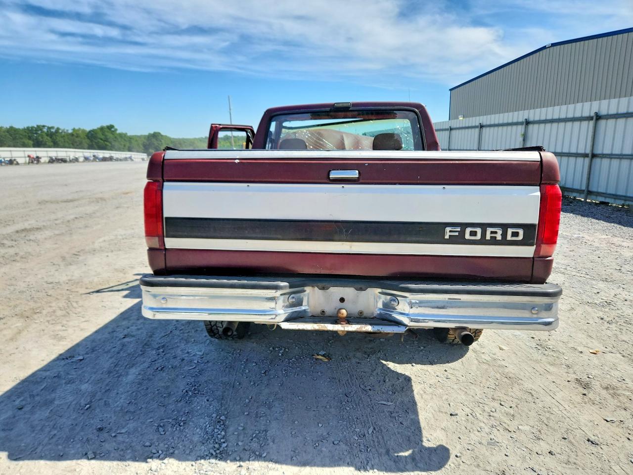 1992 Ford F150 Red vin: 1FTEF14NXNNA98996