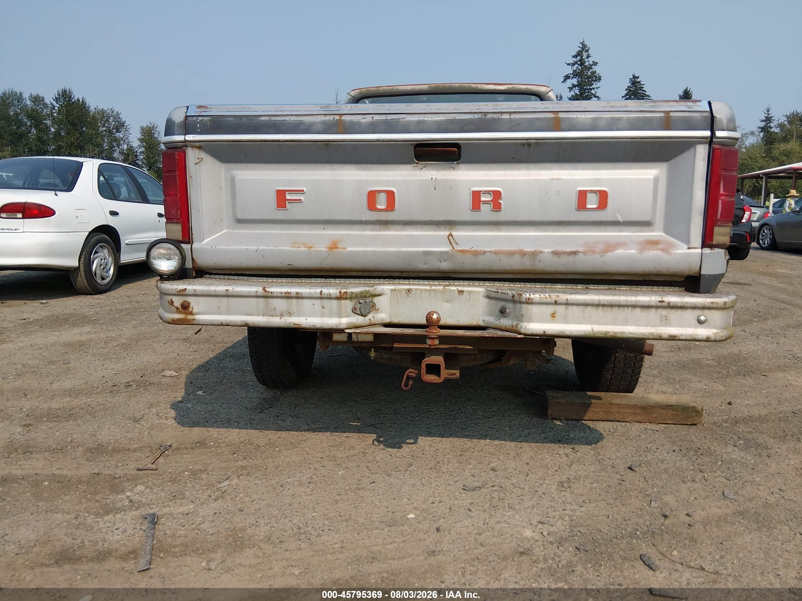 1983 Ford F150   Gray vin: 1FTEF14Y0DRA09826