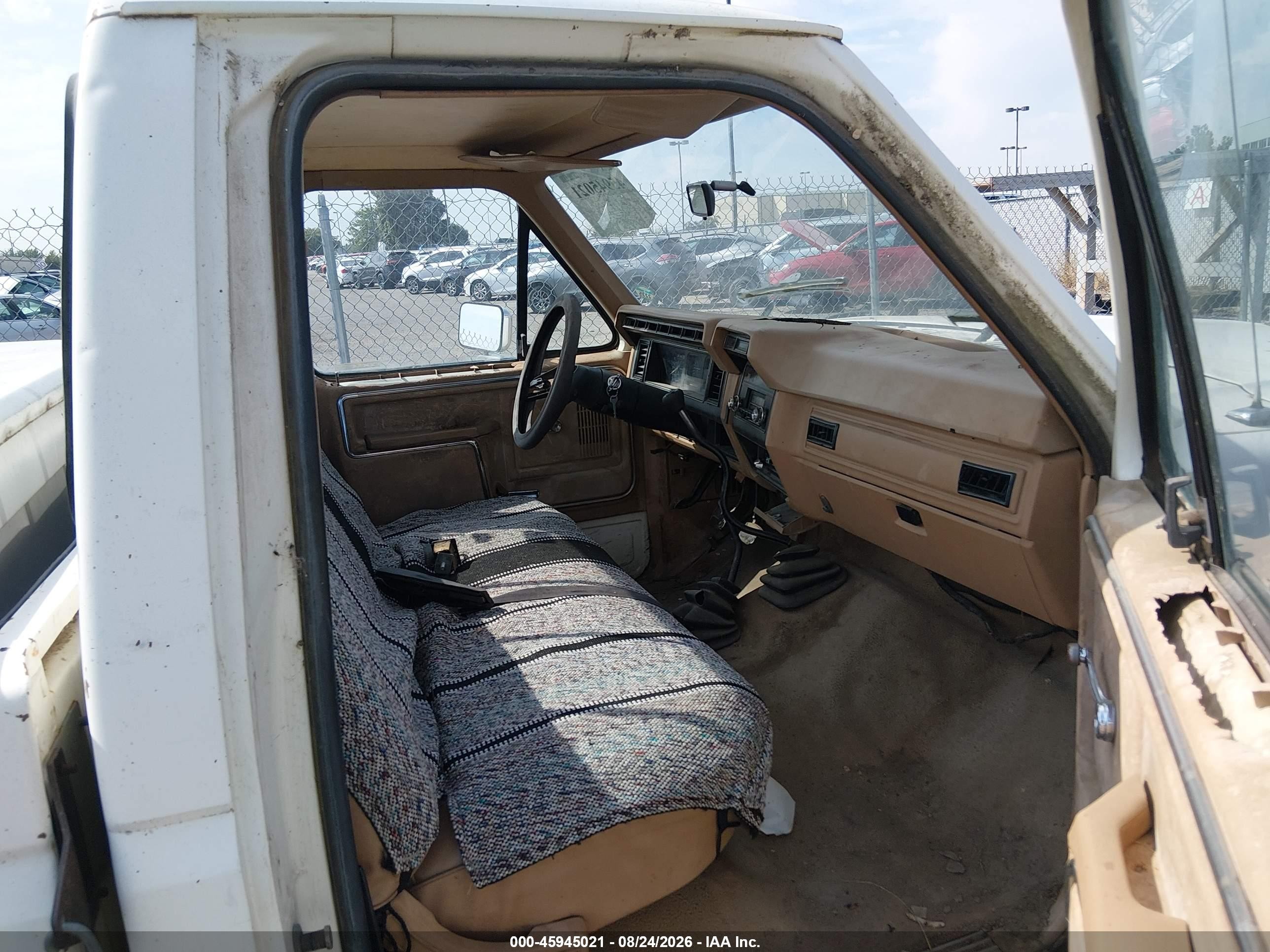 1984 Ford F150   White vin: 1FTEF14Y0EPA94664