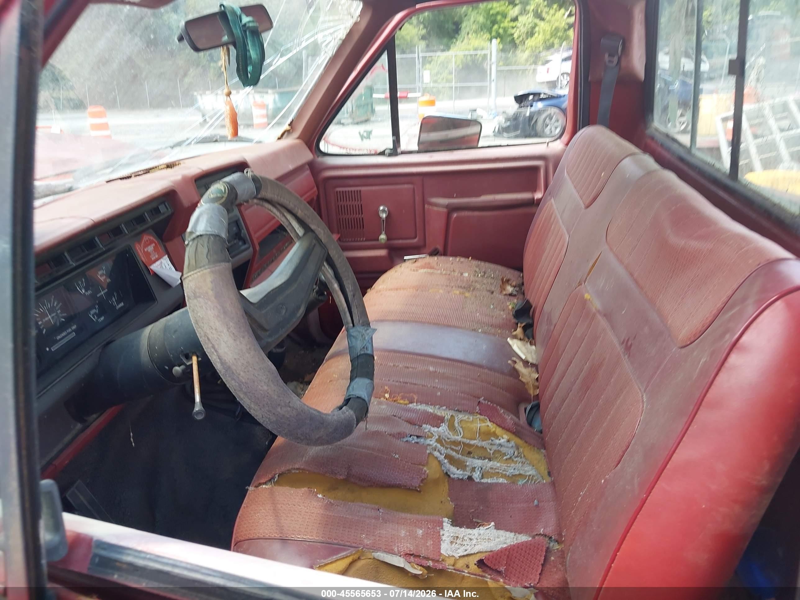 1986 Ford F150   Red vin: 1FTEF14Y1GPA87855