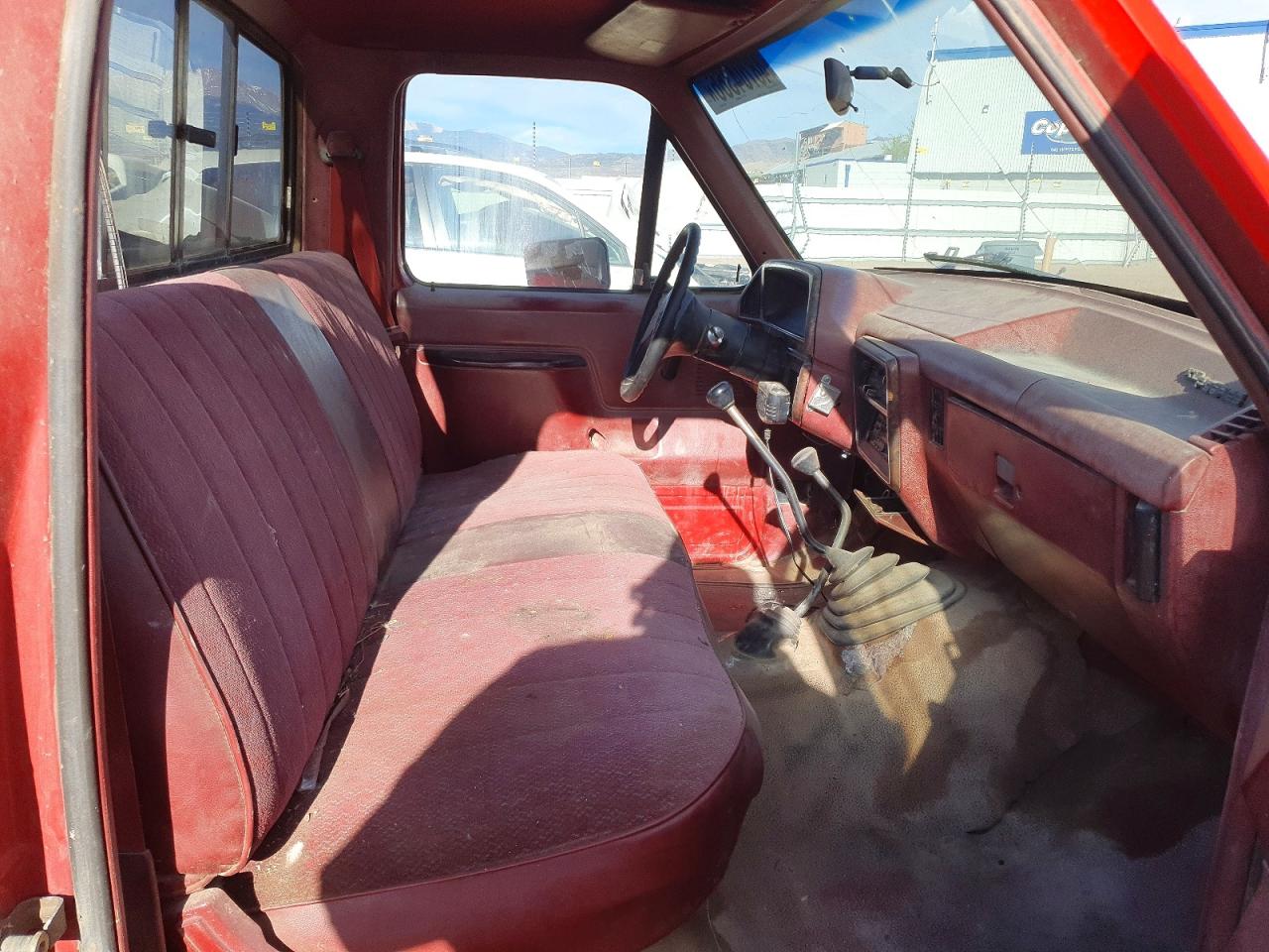 1987 Ford F150 Red vin: 1FTEF14Y4HKA39295
