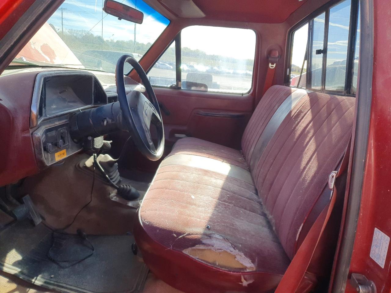 1987 Ford F150 Red vin: 1FTEF14Y4HKA39295