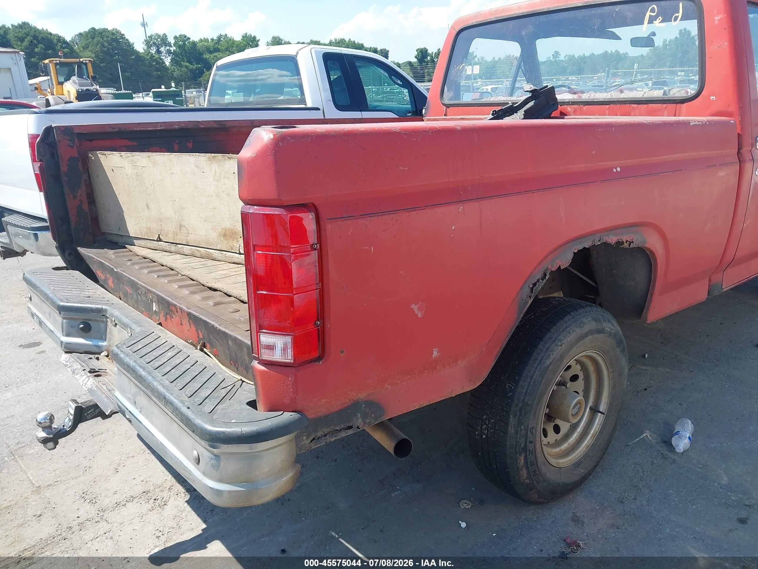 1984 Ford F150   Red vin: 1FTEF14Y7ENA66422