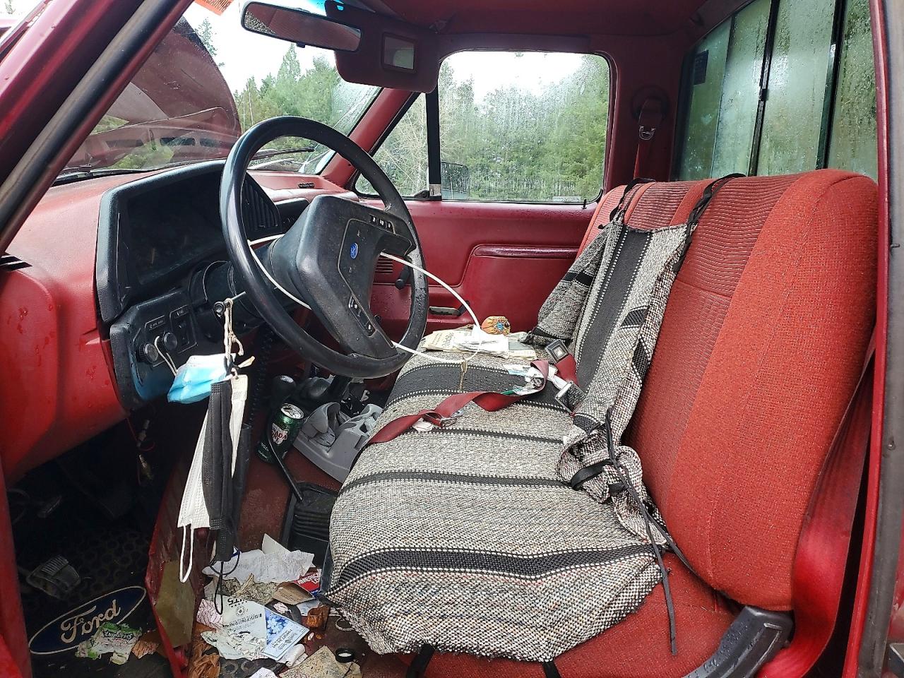 1989 Ford F150 Burgundy vin: 1FTEF14Y9KPA14015