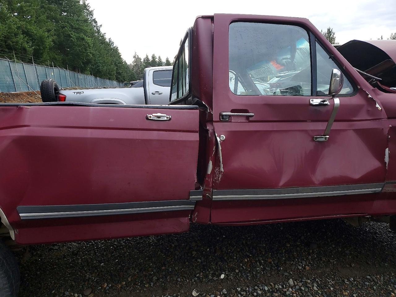 1989 Ford F150 Burgundy vin: 1FTEF14Y9KPA14015