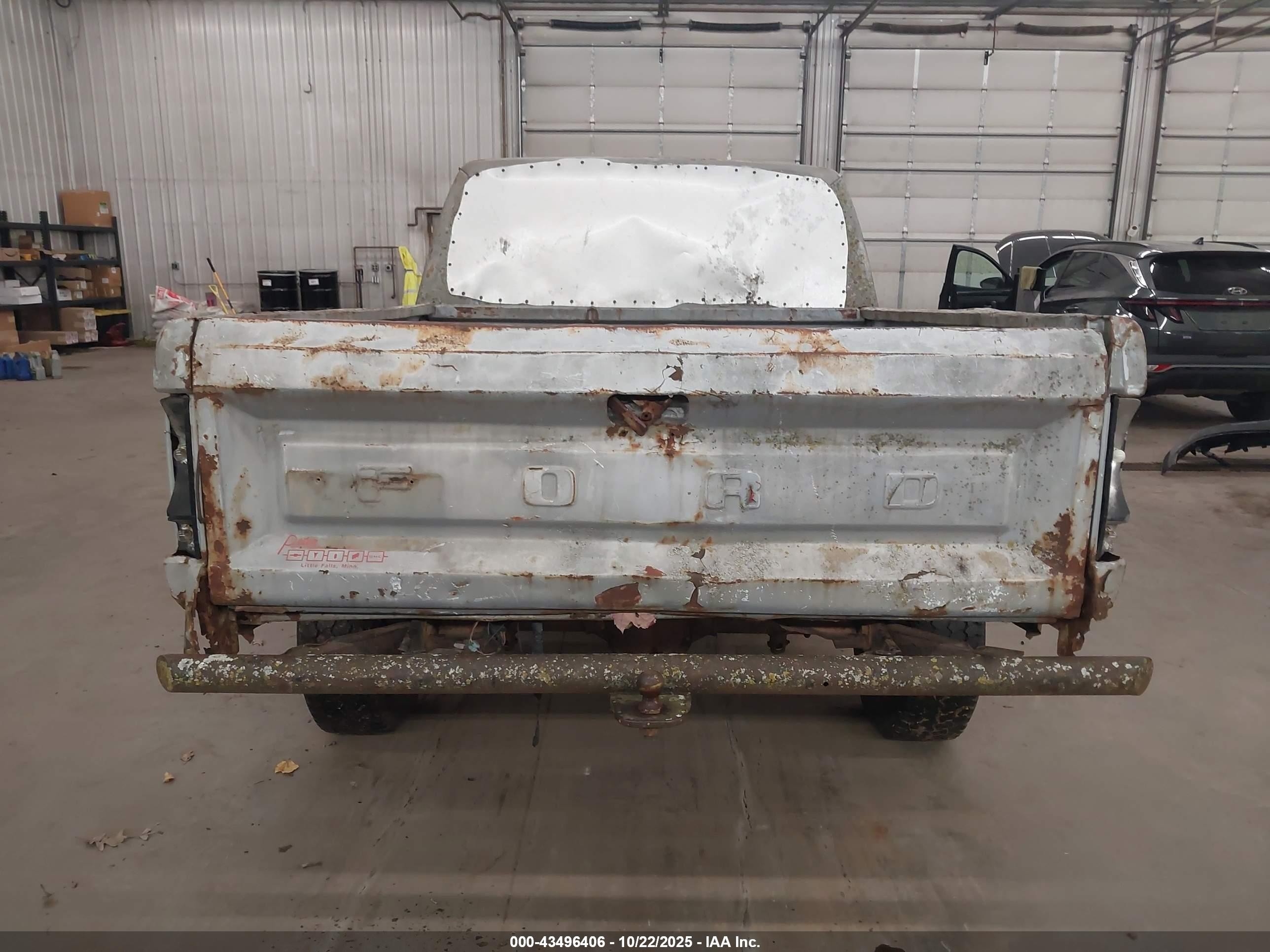1983 Ford F150   Серый vin: 1FTEF14YXDPA24510