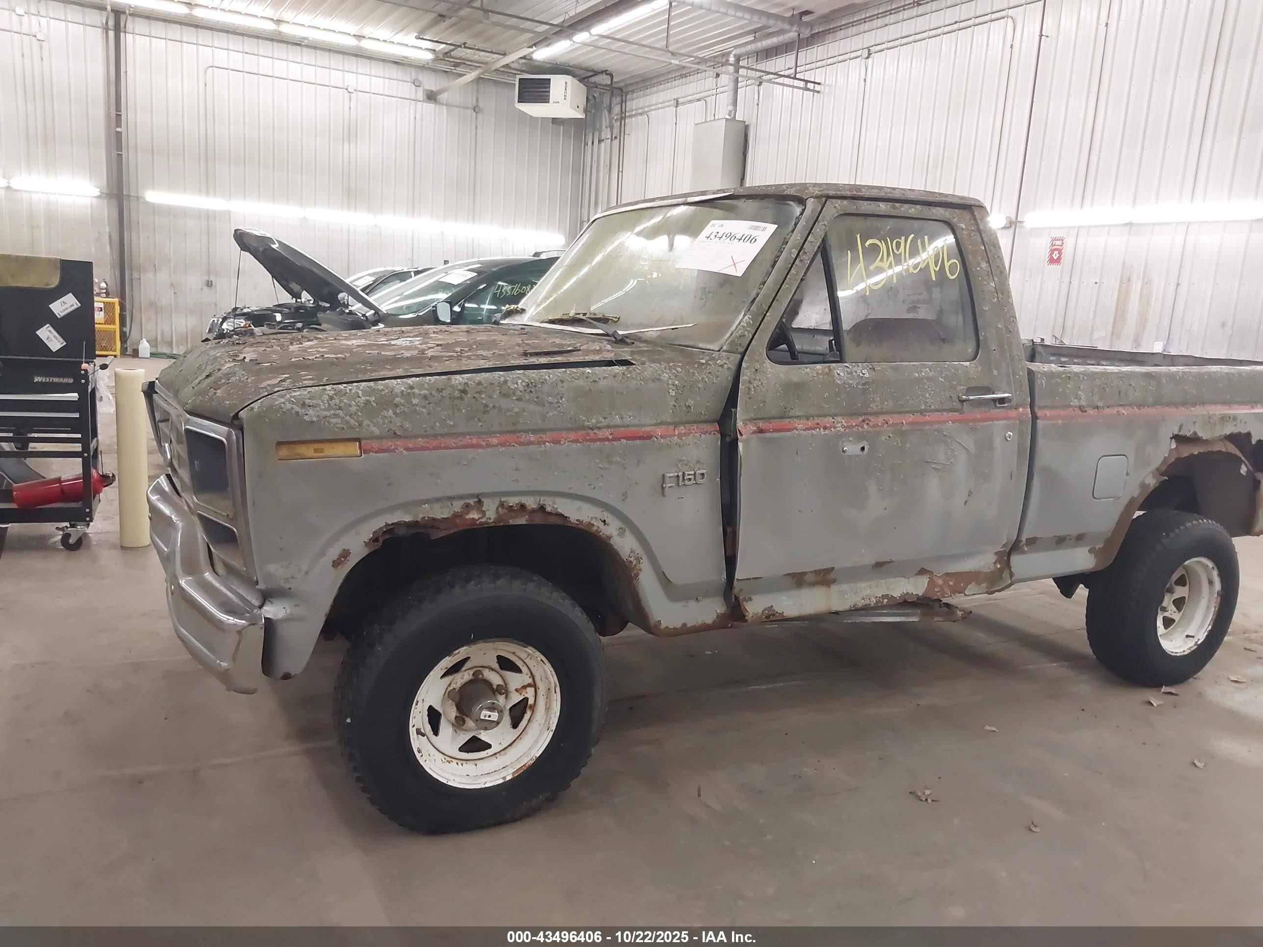 1983 Ford F150   Серый vin: 1FTEF14YXDPA24510