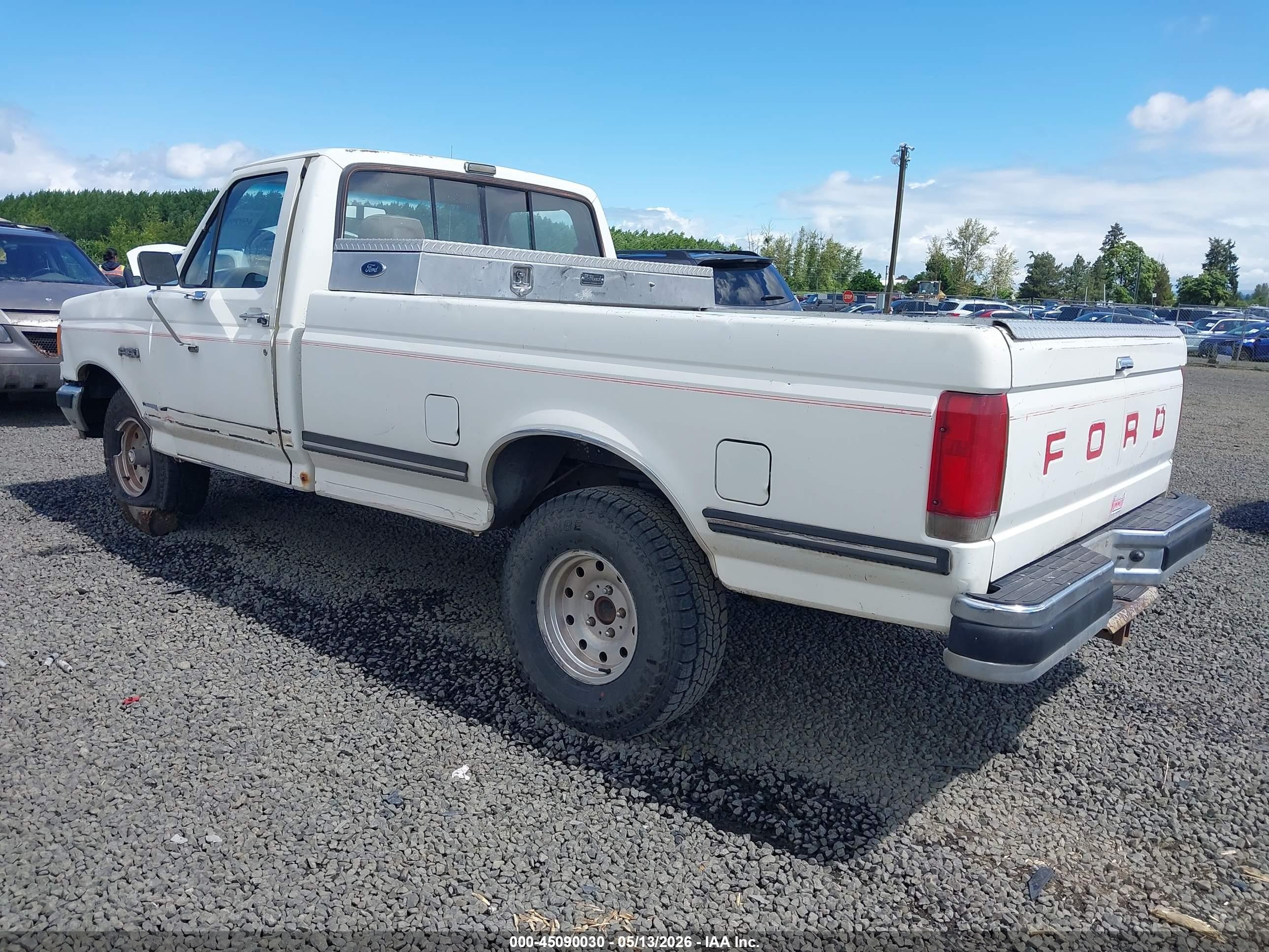1987 Ford F150   White vin: 1FTEF14YXHLA71548