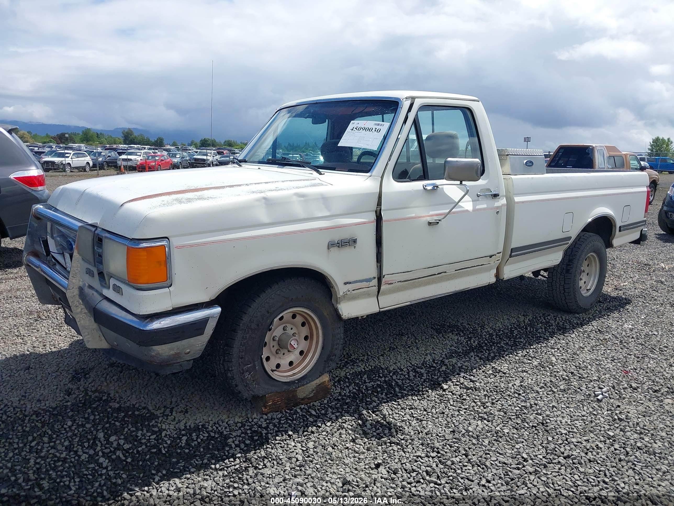 1987 Ford F150   White vin: 1FTEF14YXHLA71548