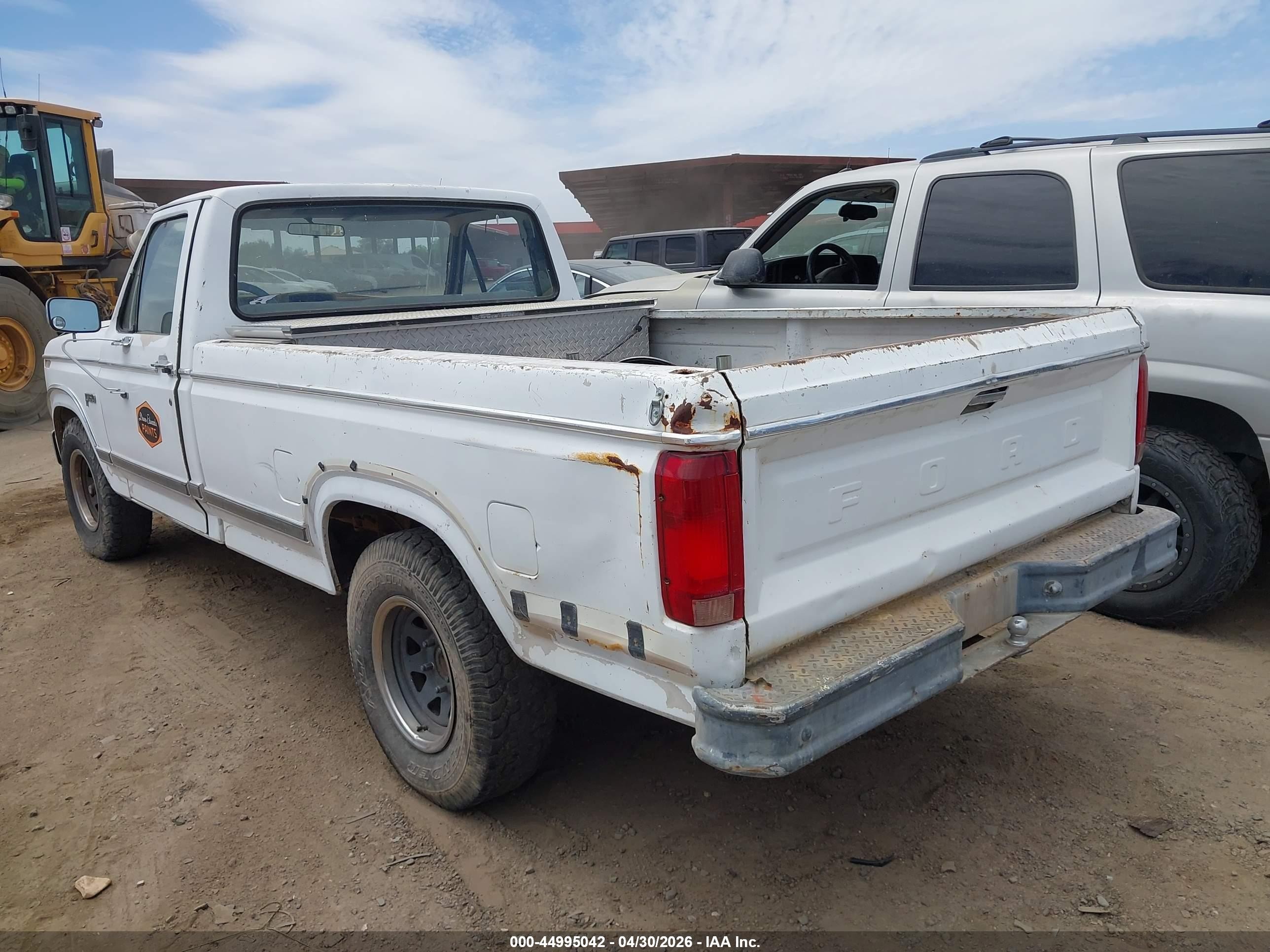 1982 Ford F150   Белый vin: 1FTEF15E8CRA19295