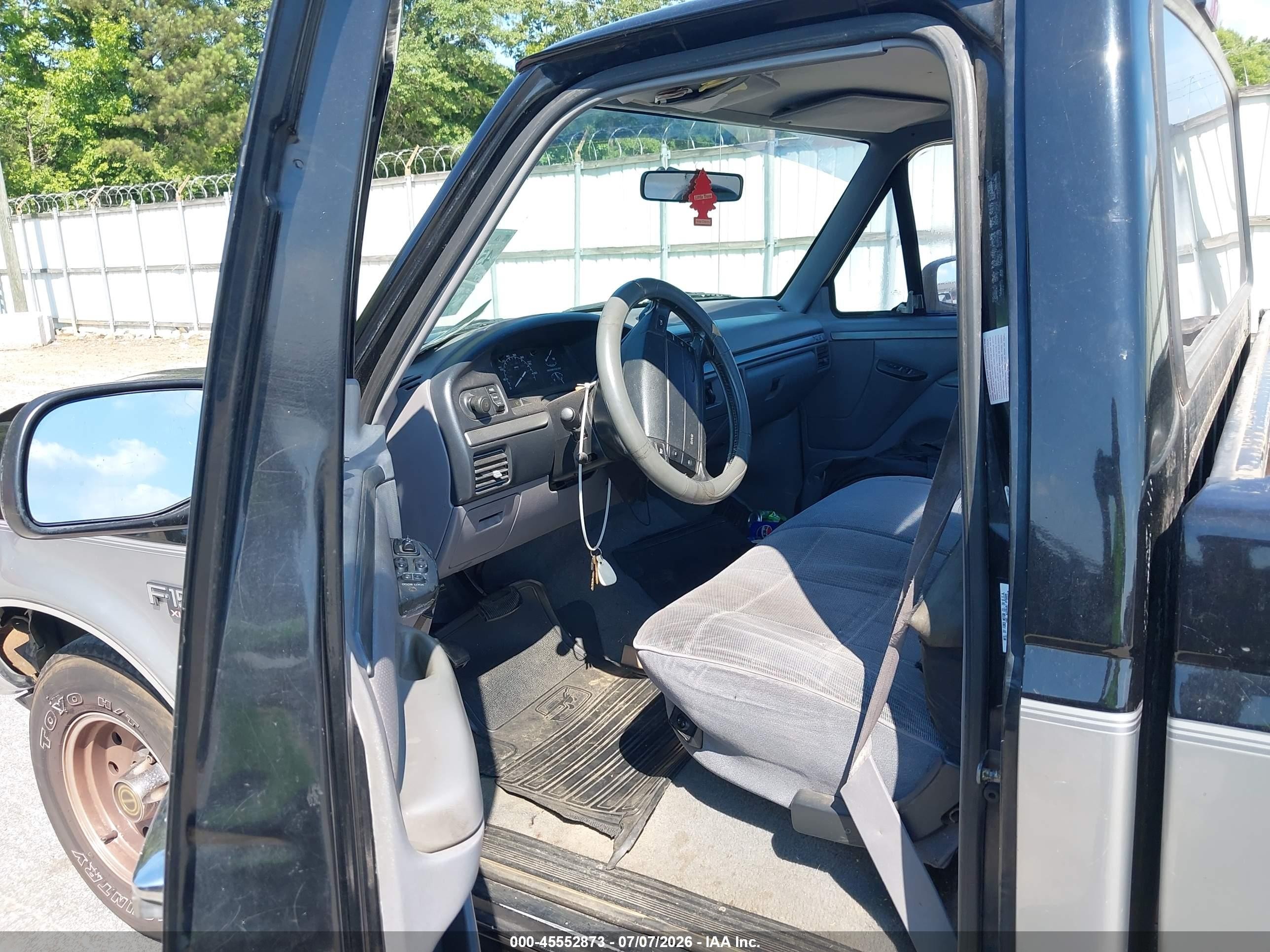 1995 Ford F150   Black vin: 1FTEF15N1SNB43446
