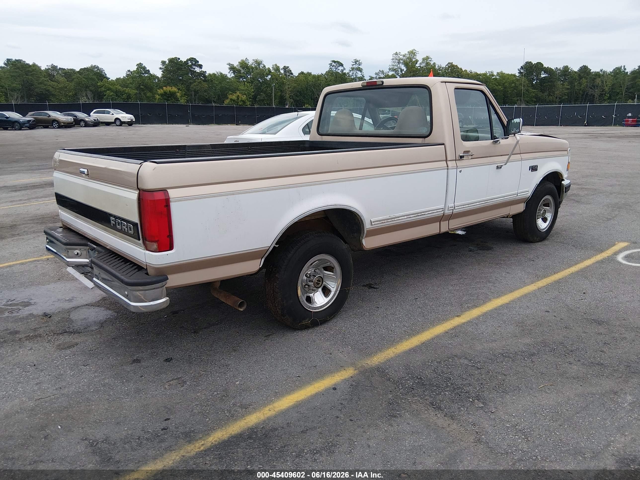 1996 Ford F150 Beige vin: 1FTEF15N2TNA27528