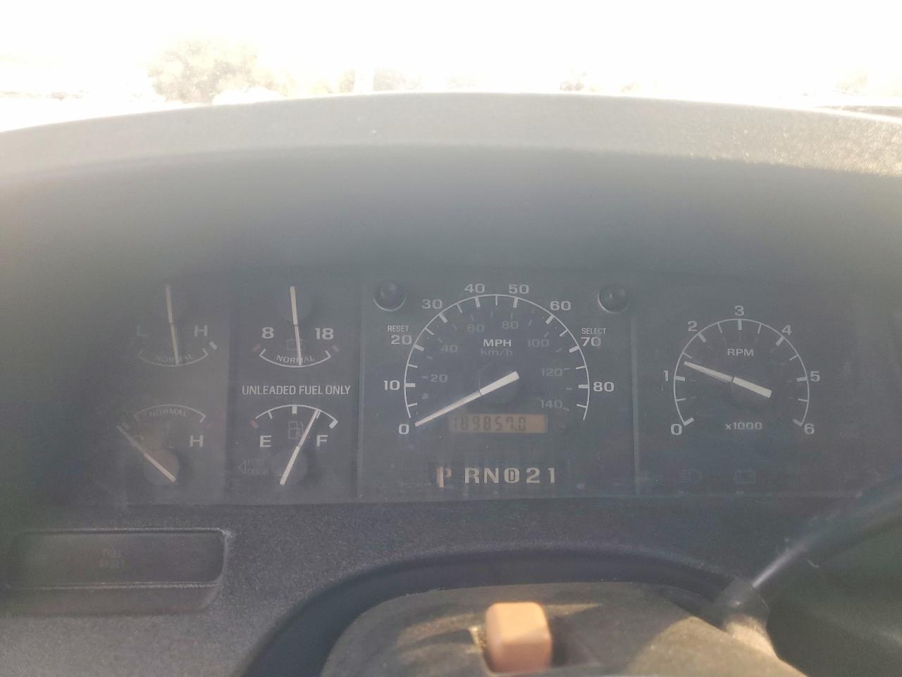 1994 Ford F150 Burgundy vin: 1FTEF15N3RLA19152