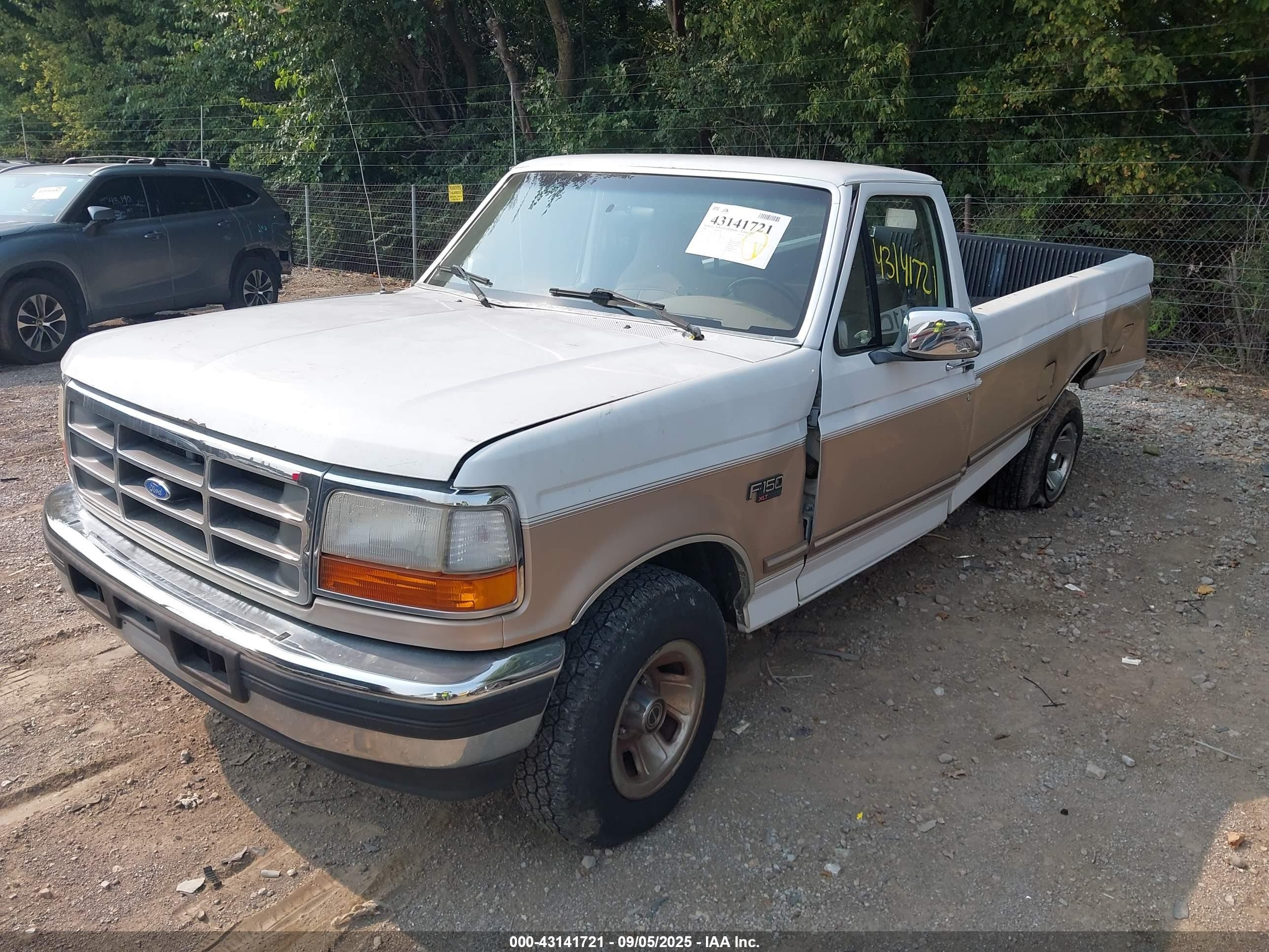 1996 Ford F150   White vin: 1FTEF15N3TLA26576