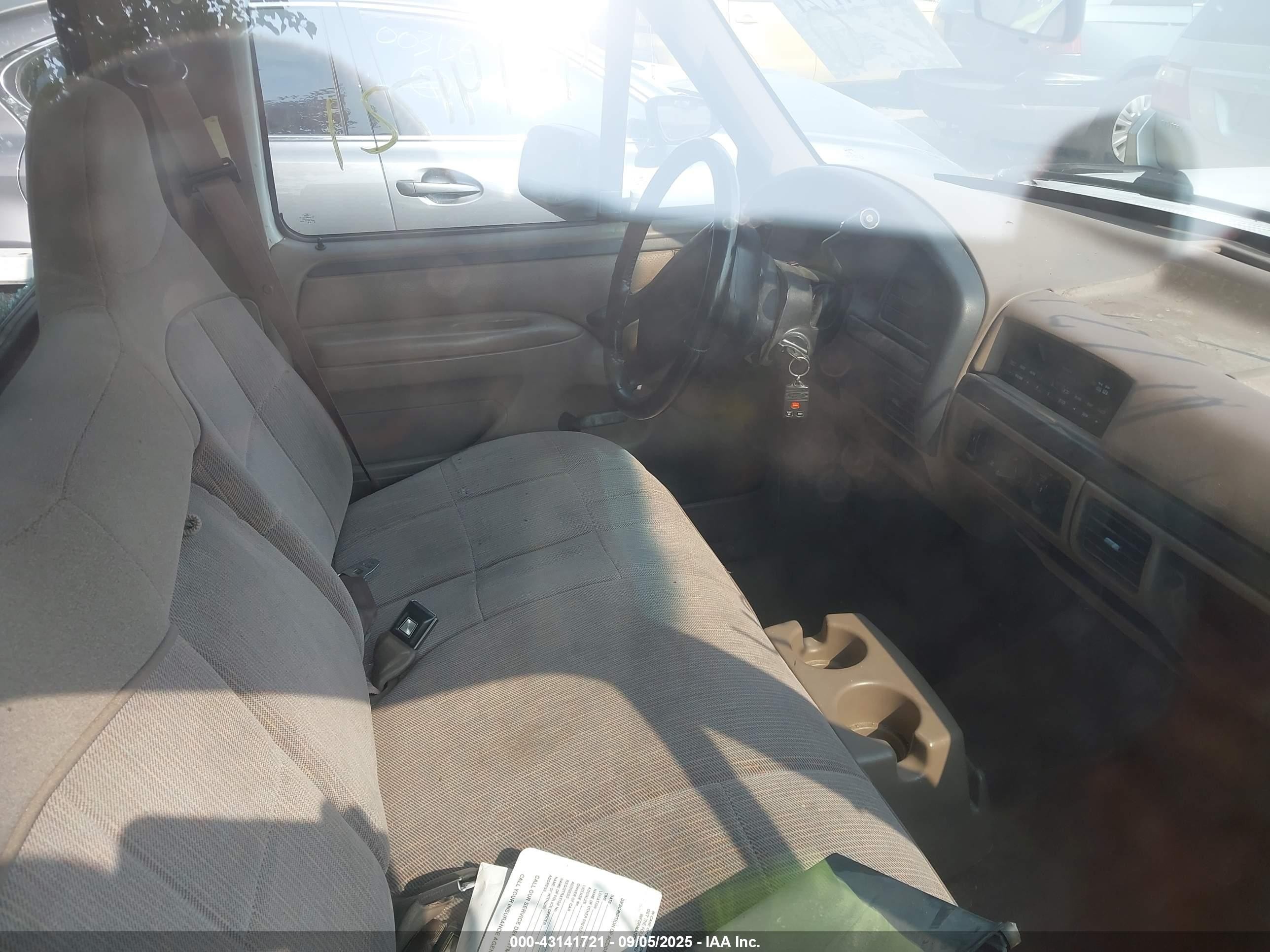 1996 Ford F150   White vin: 1FTEF15N3TLA26576
