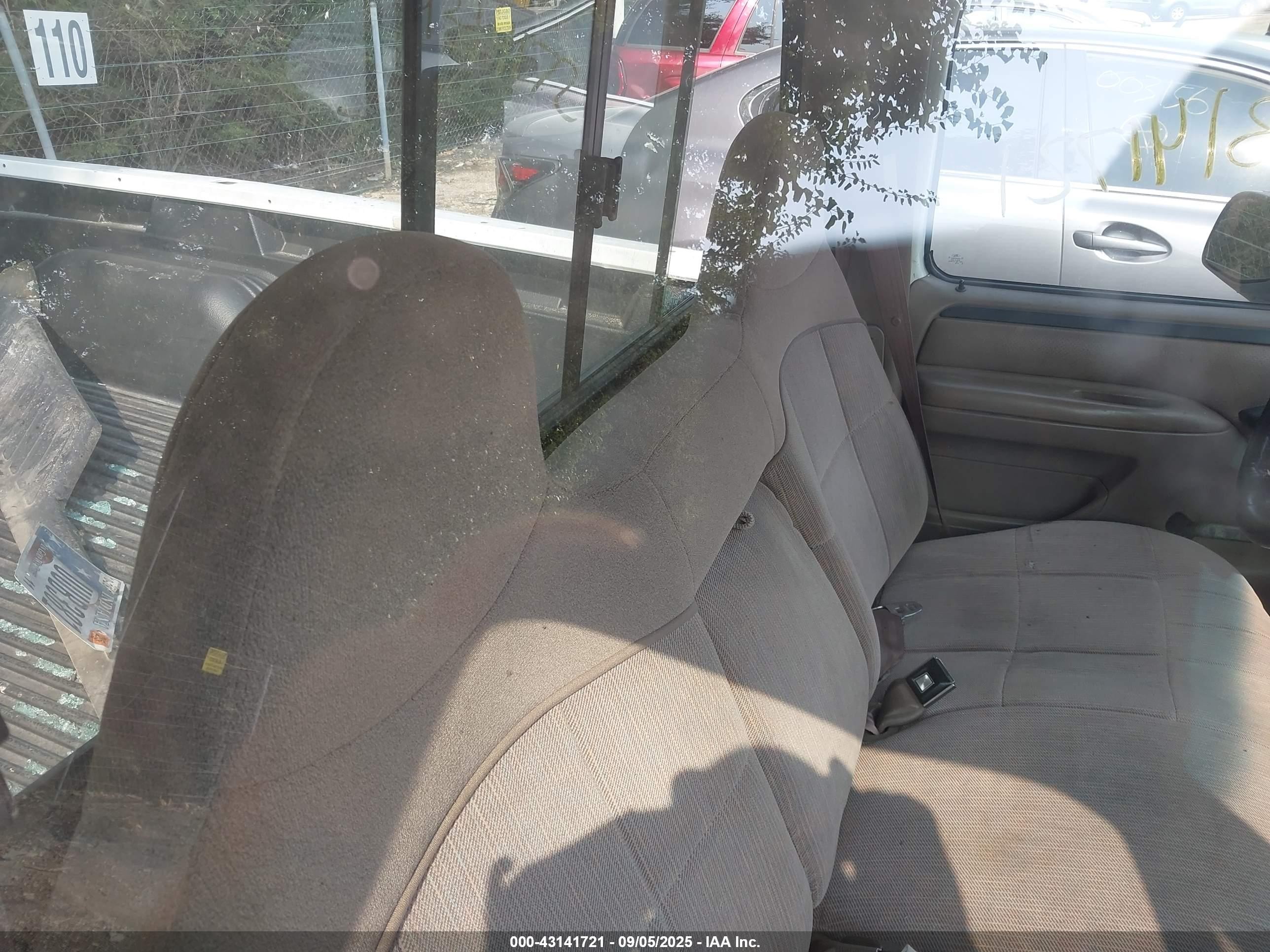1996 Ford F150   White vin: 1FTEF15N3TLA26576