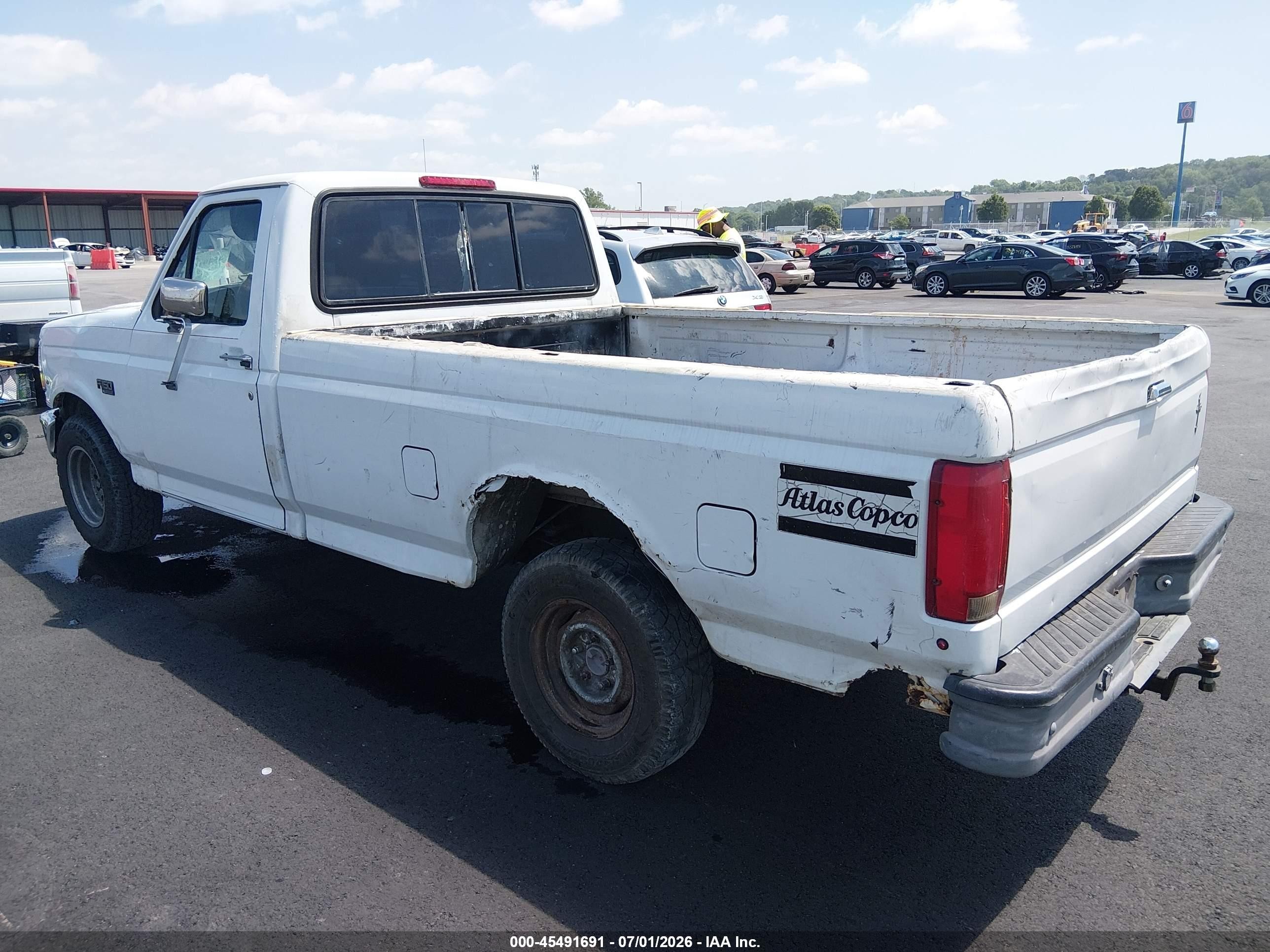 1995 Ford F150   White vin: 1FTEF15N4SNA28887
