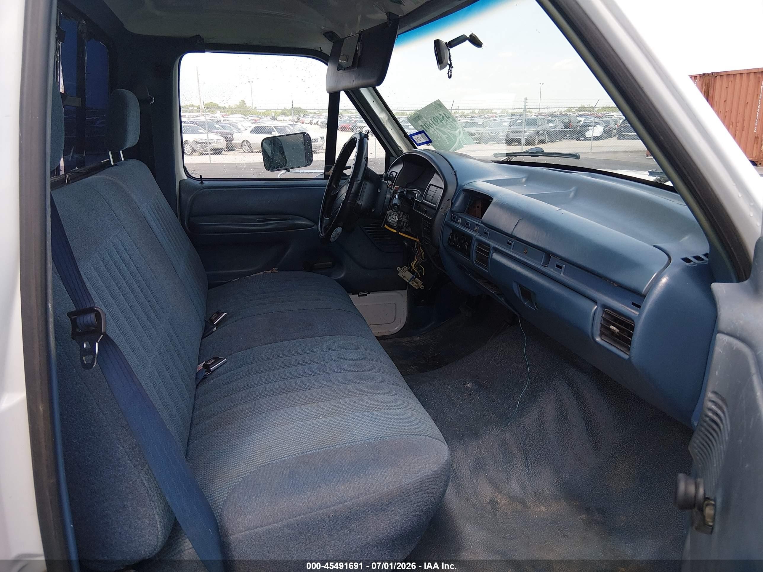 1995 Ford F150   White vin: 1FTEF15N4SNA28887