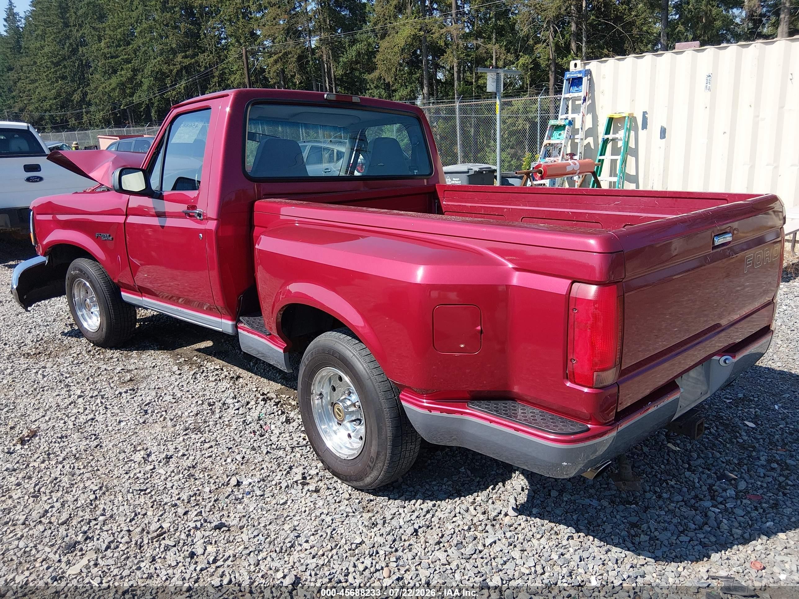 1995 Ford F150 Red vin: 1FTEF15N4SNB13566