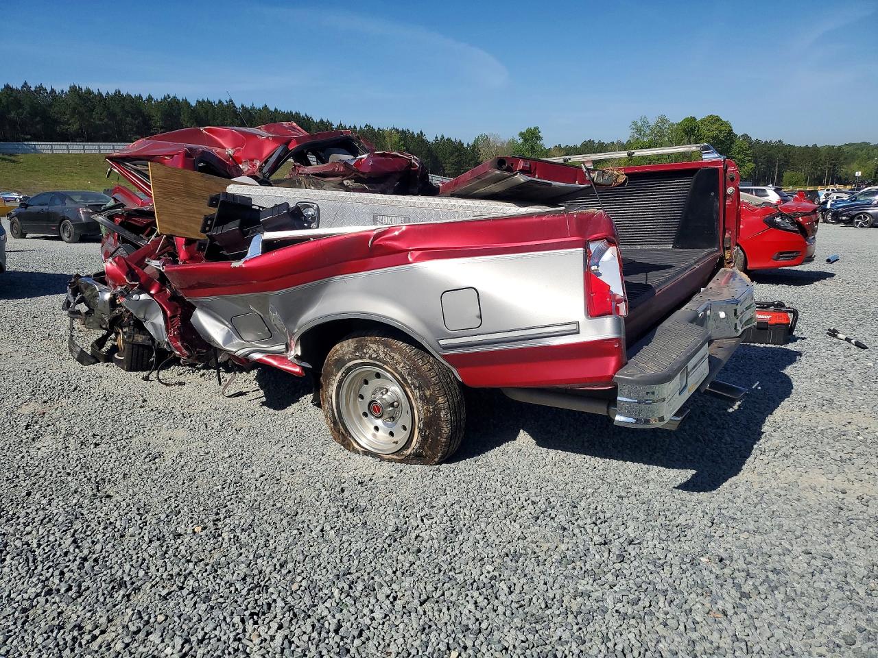 1995 Ford F150 Red vin: 1FTEF15N5SNA03979