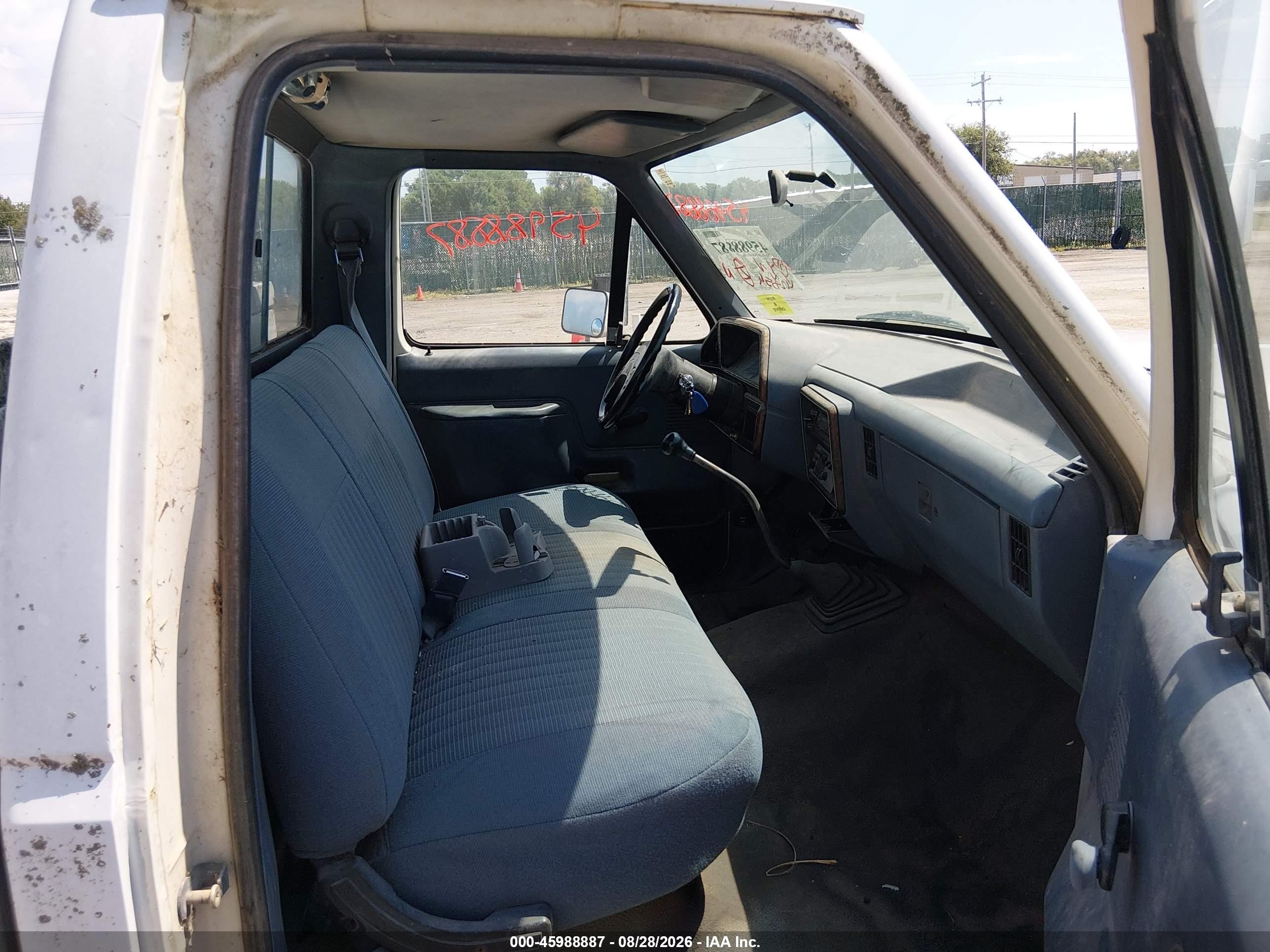 1989 Ford F150   White vin: 1FTEF15N7KLA99237
