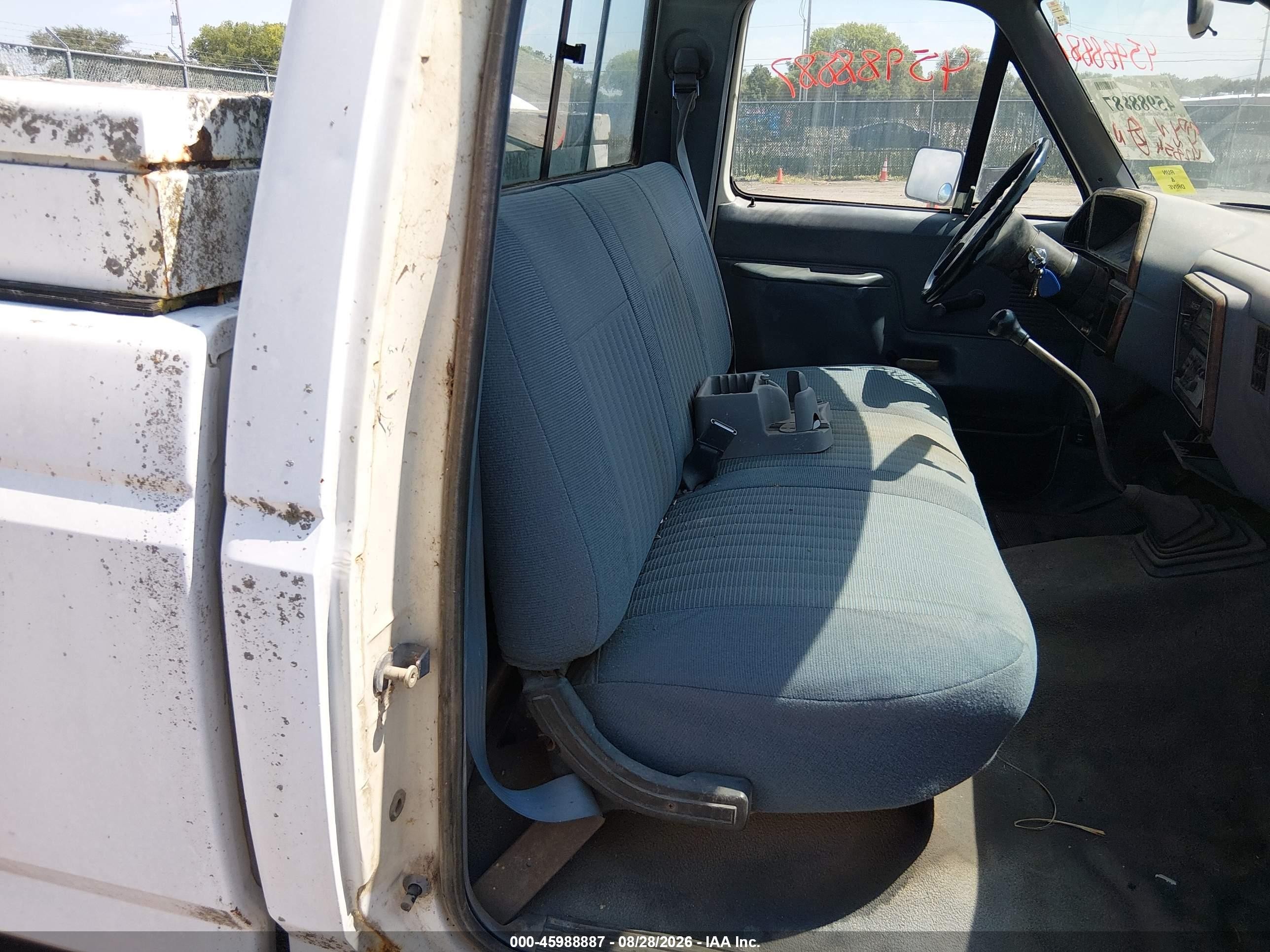 1989 Ford F150   White vin: 1FTEF15N7KLA99237
