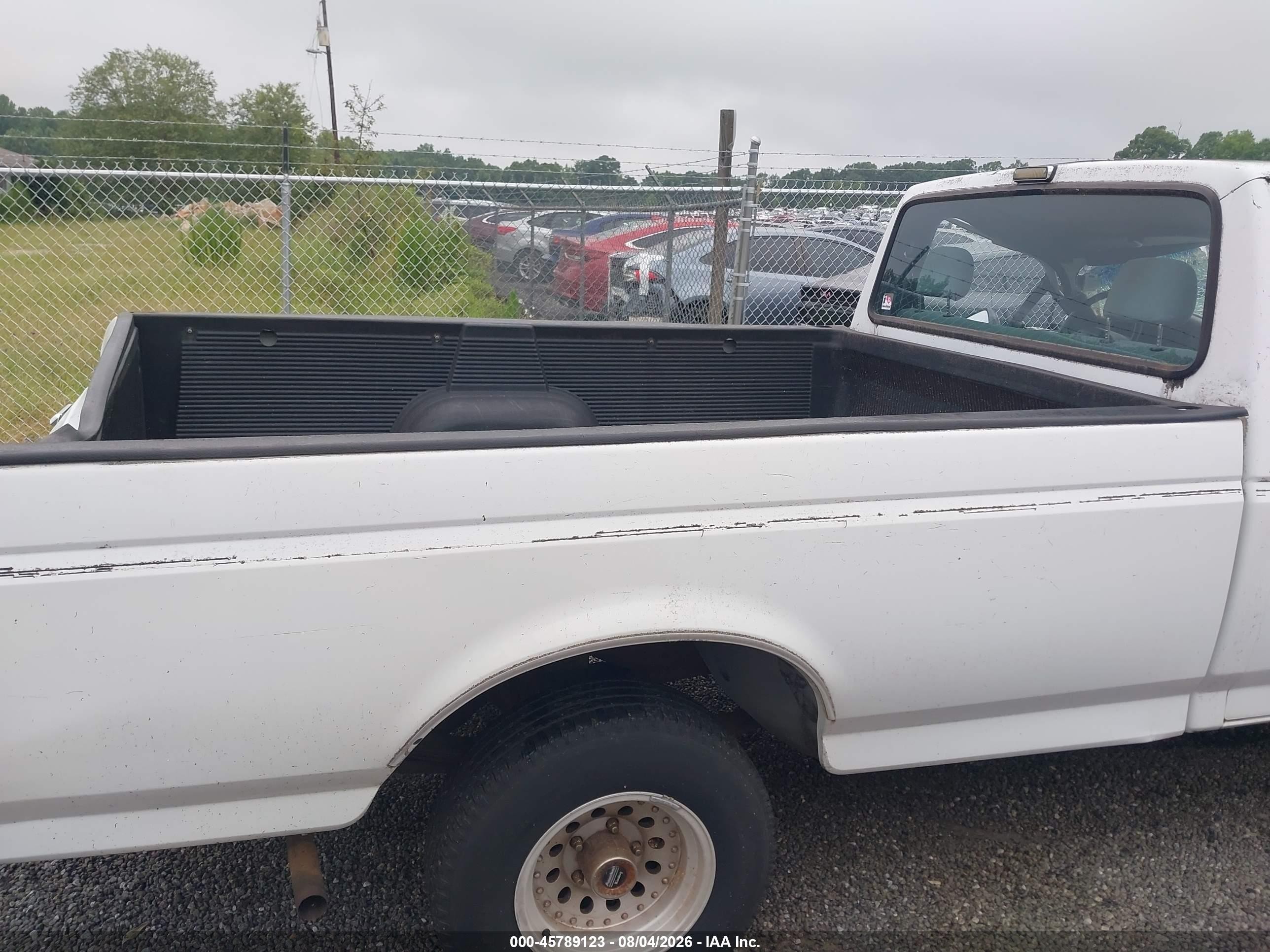 1993 Ford F150   White vin: 1FTEF15N7PLA55312
