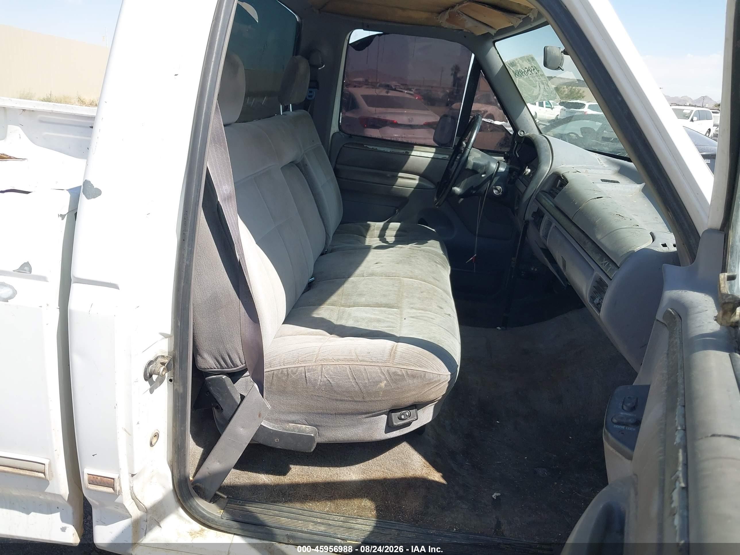 1994 Ford F150   White vin: 1FTEF15N7RLA51053