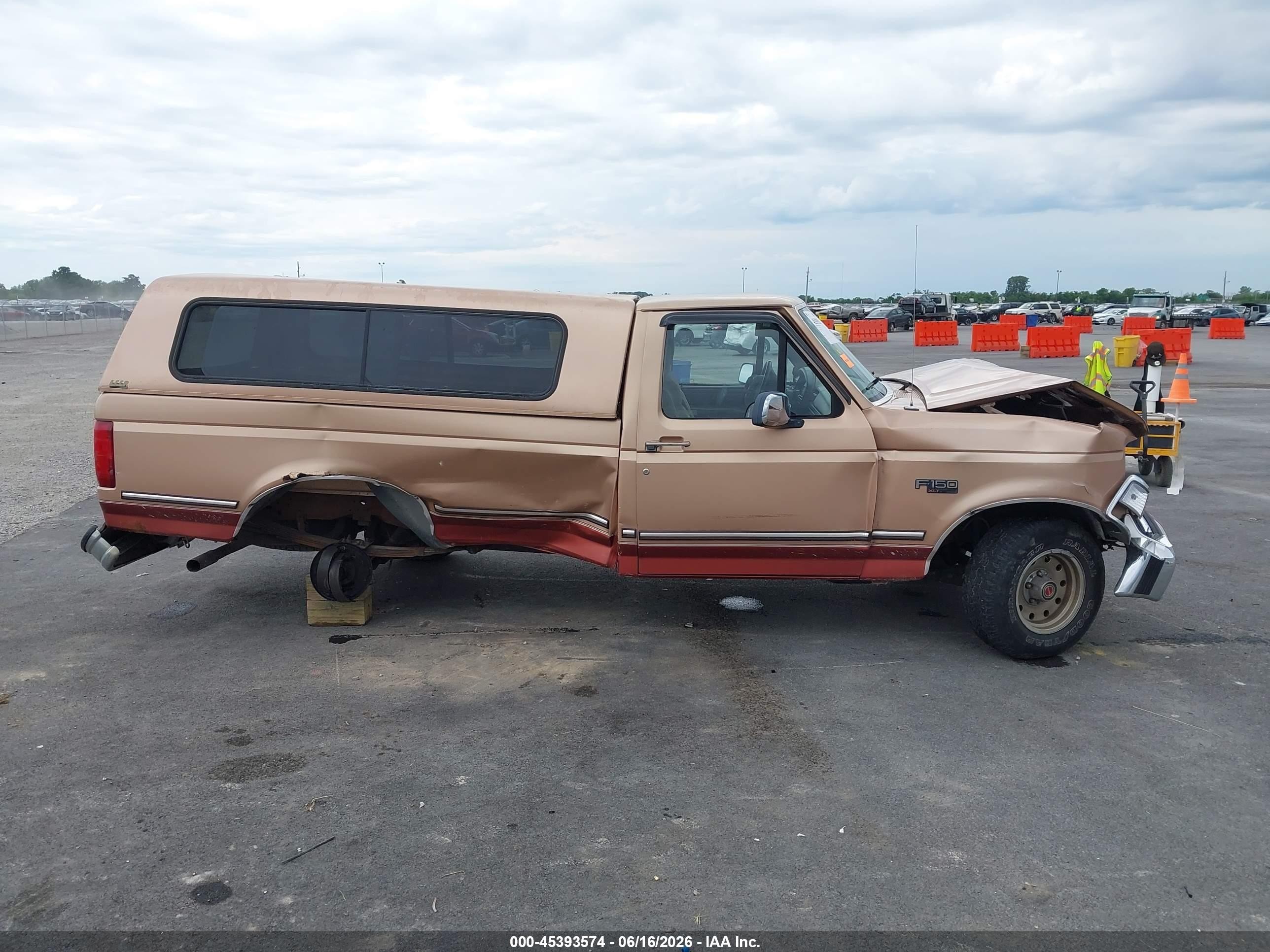 1994 Ford F150   Gold vin: 1FTEF15N8RNA23721