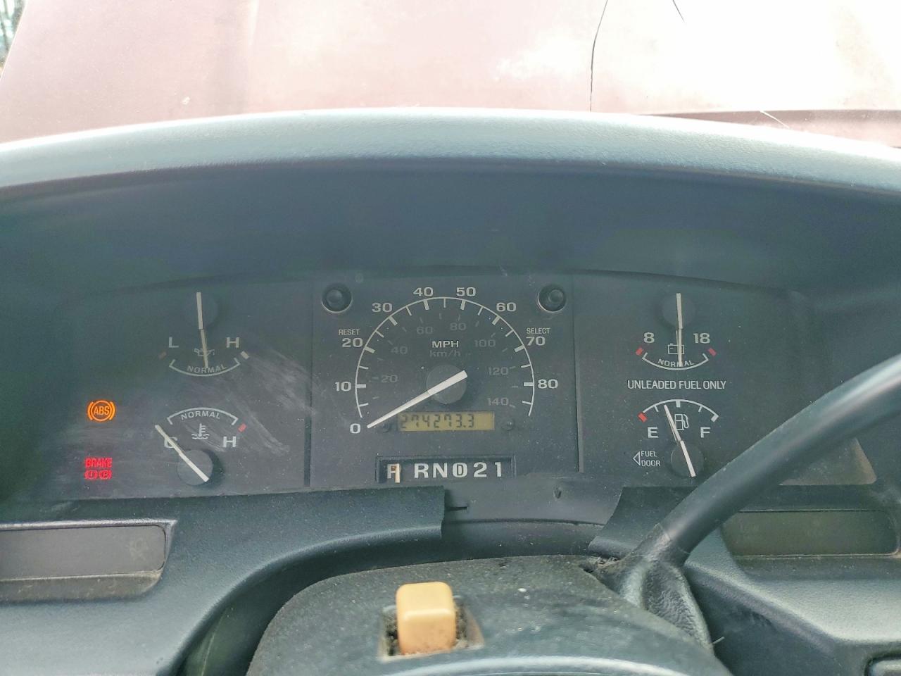 1996 Ford F150 Burgundy vin: 1FTEF15N8TLB32585