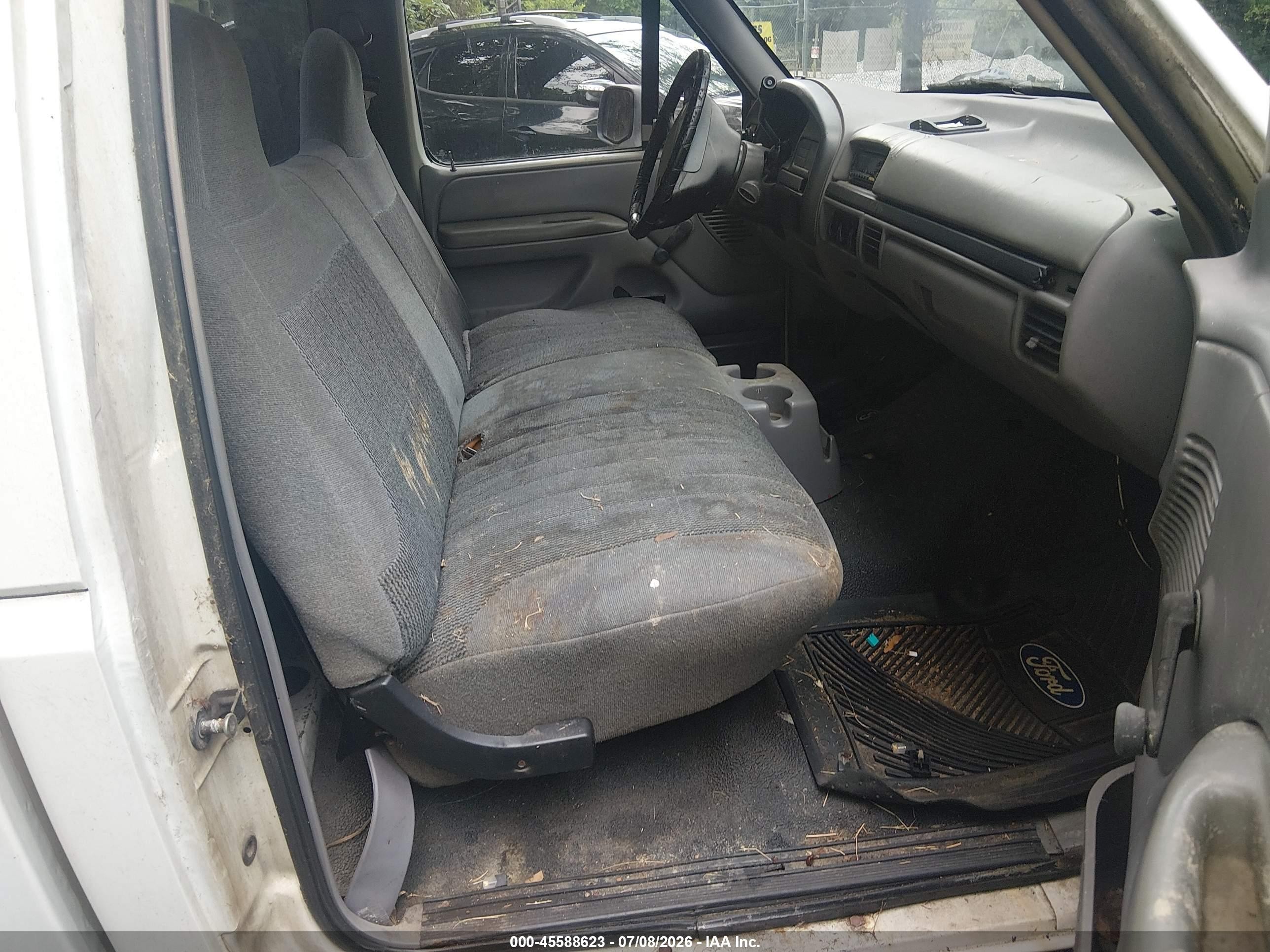 1996 Ford F150   White vin: 1FTEF15N9TLB44468