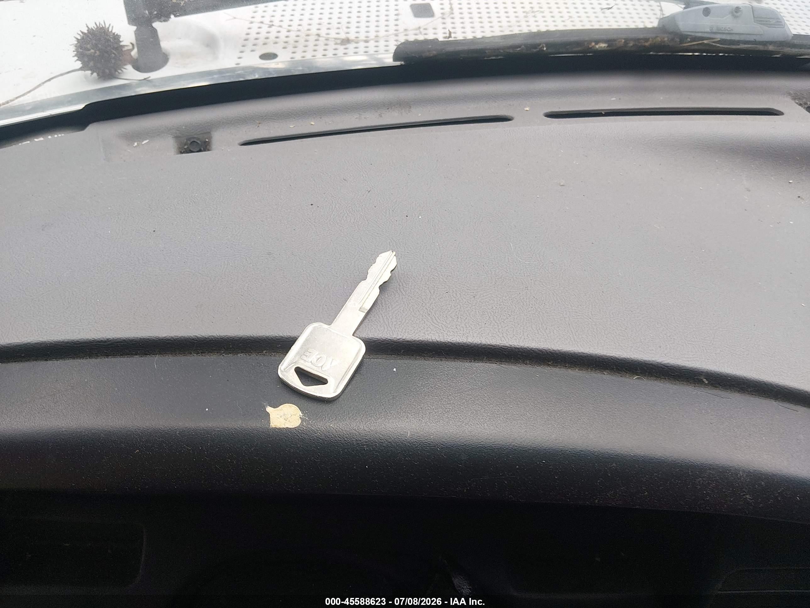 1996 Ford F150   White vin: 1FTEF15N9TLB44468