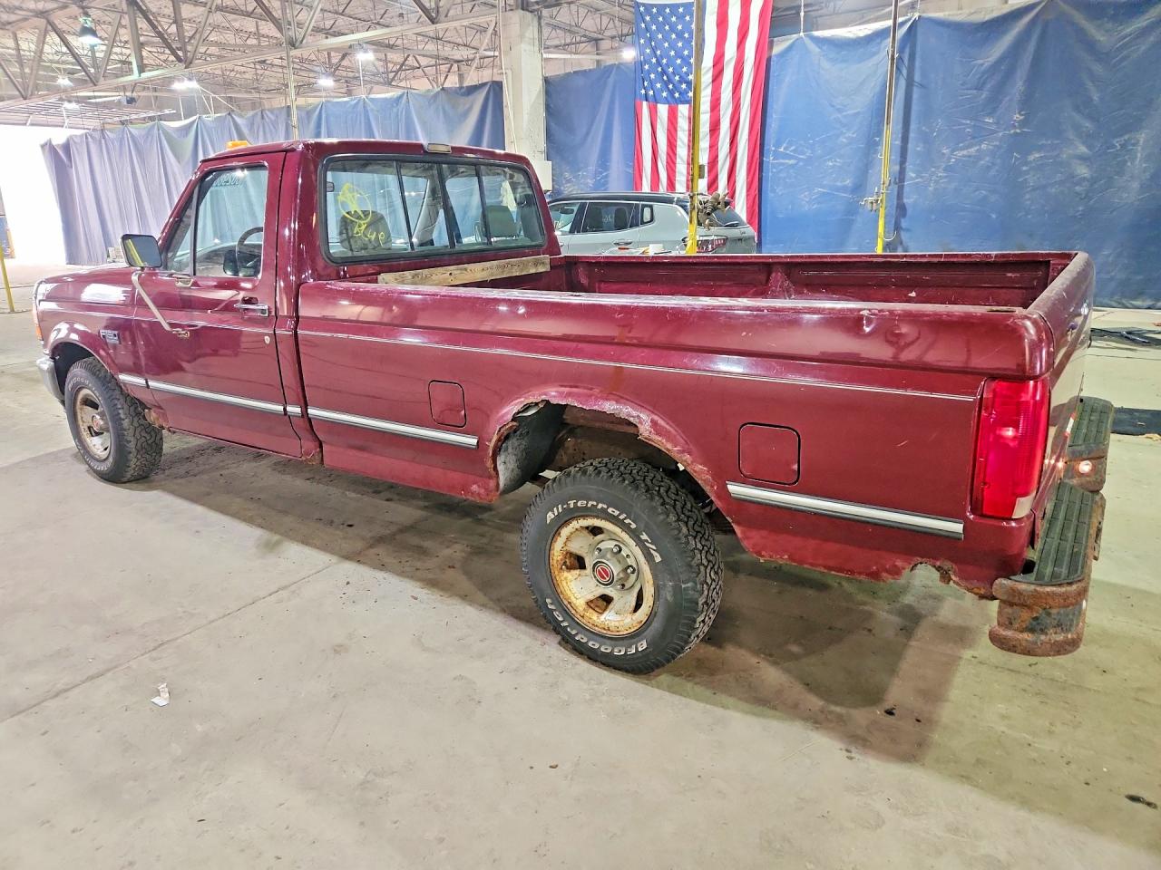1993 Ford F150 Red vin: 1FTEF15NXPLA62030