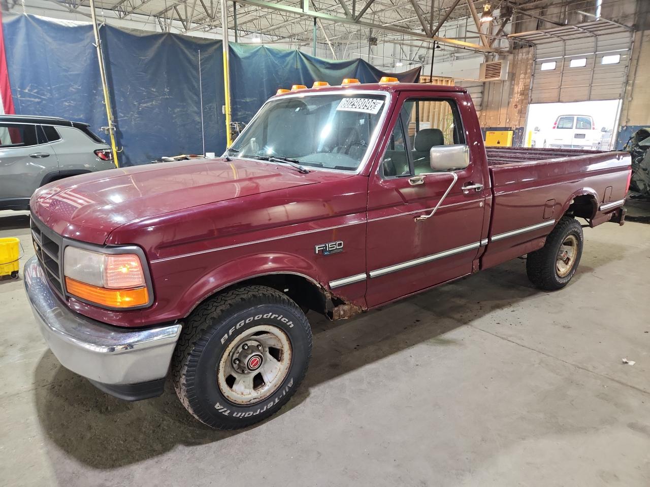 1993 Ford F150 Red vin: 1FTEF15NXPLA62030 Damage: Left Front Fender, Rust, Severe Damage
