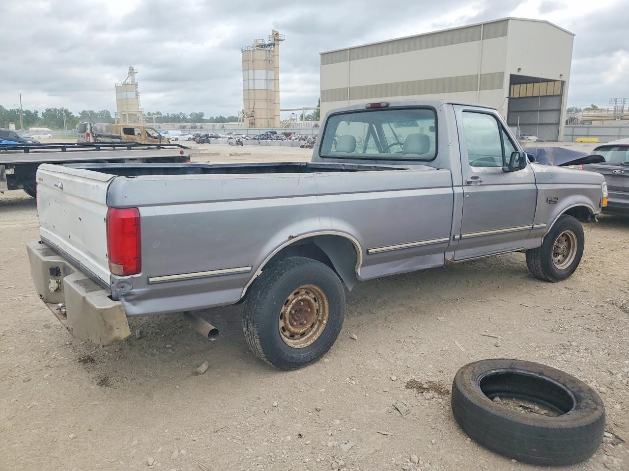 1995 Ford F150 Серый vin: 1FTEF15Y1SLB35241