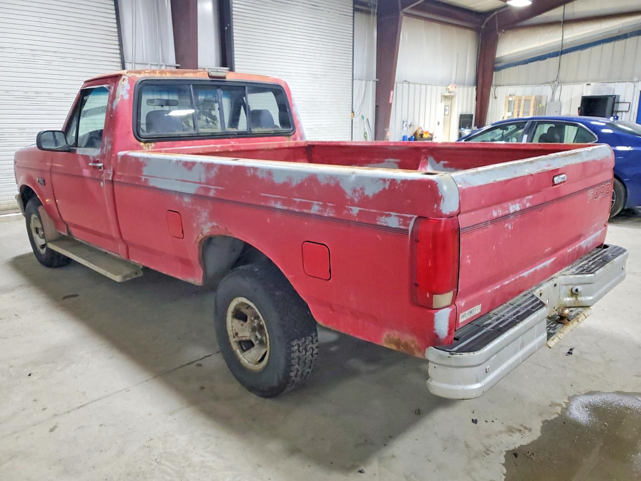 1992 Ford F150 Red vin: 1FTEF15Y7NNB06738