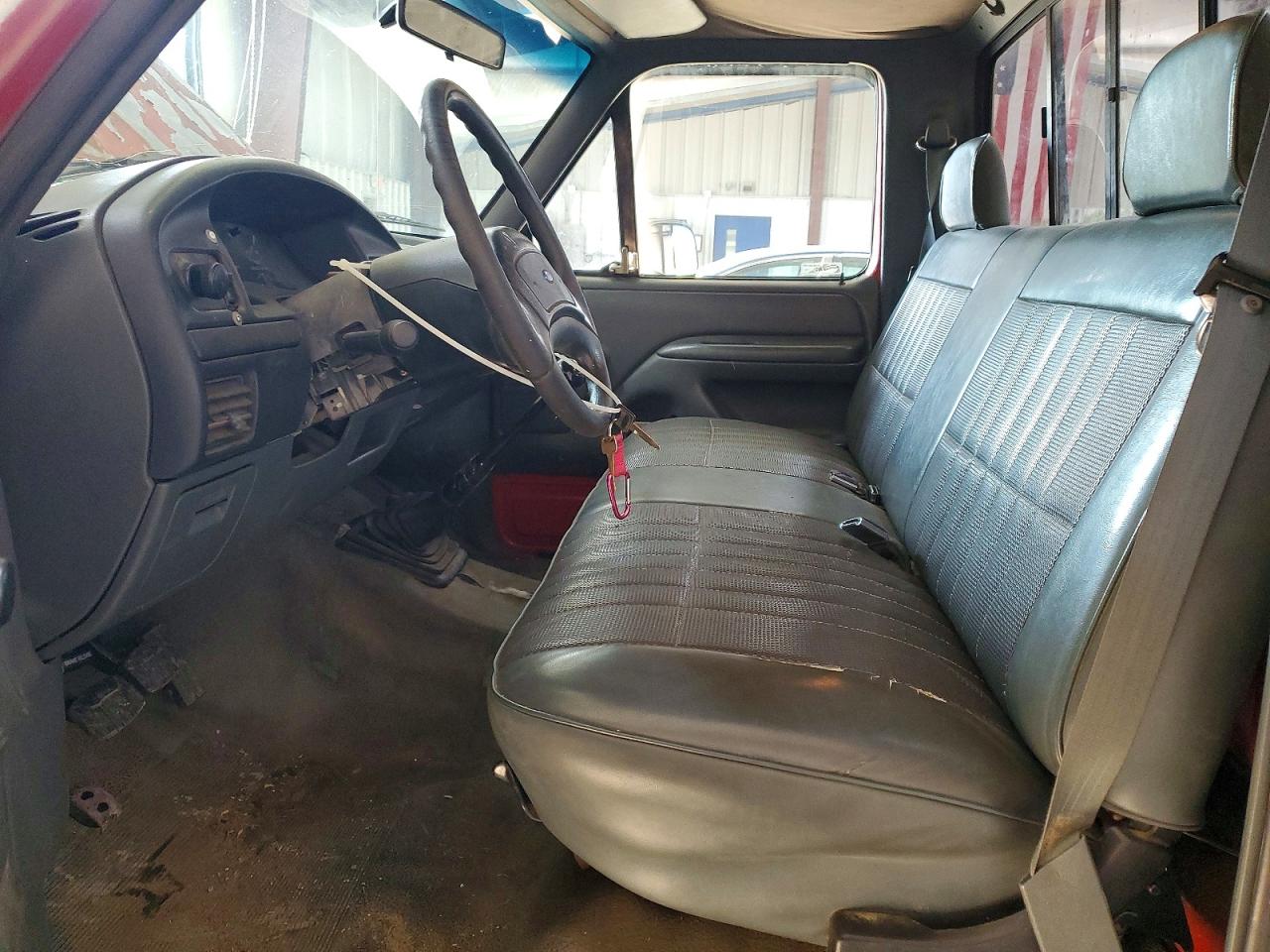 1992 Ford F150 Red vin: 1FTEF15Y7NNB06738