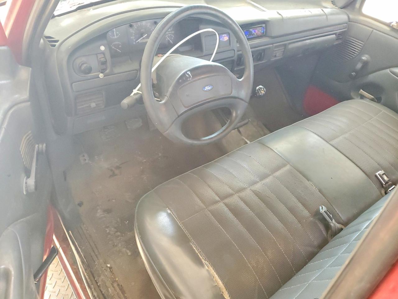1992 Ford F150 Red vin: 1FTEF15Y7NNB06738