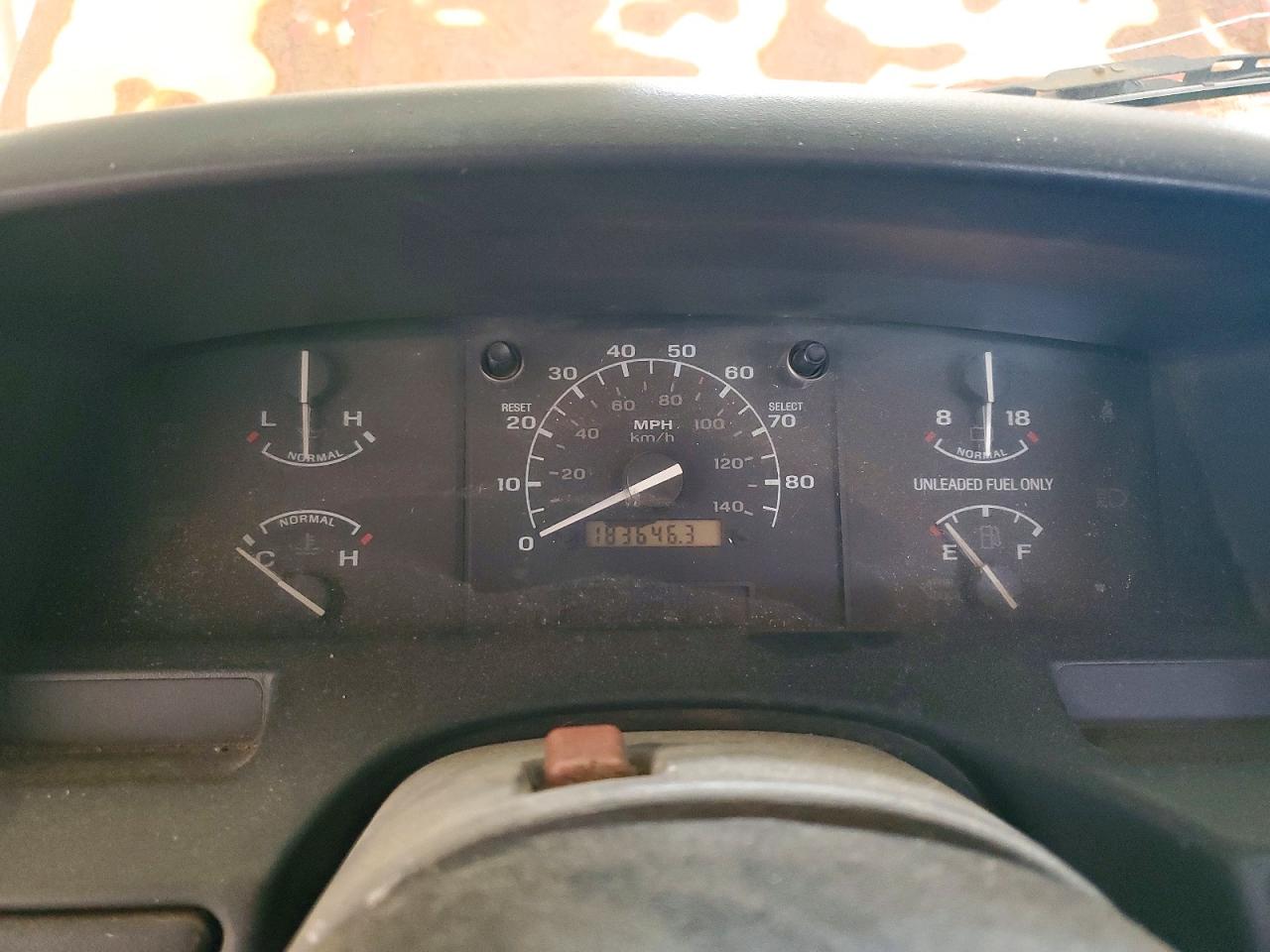 1992 Ford F150 Red vin: 1FTEF15Y7NNB06738