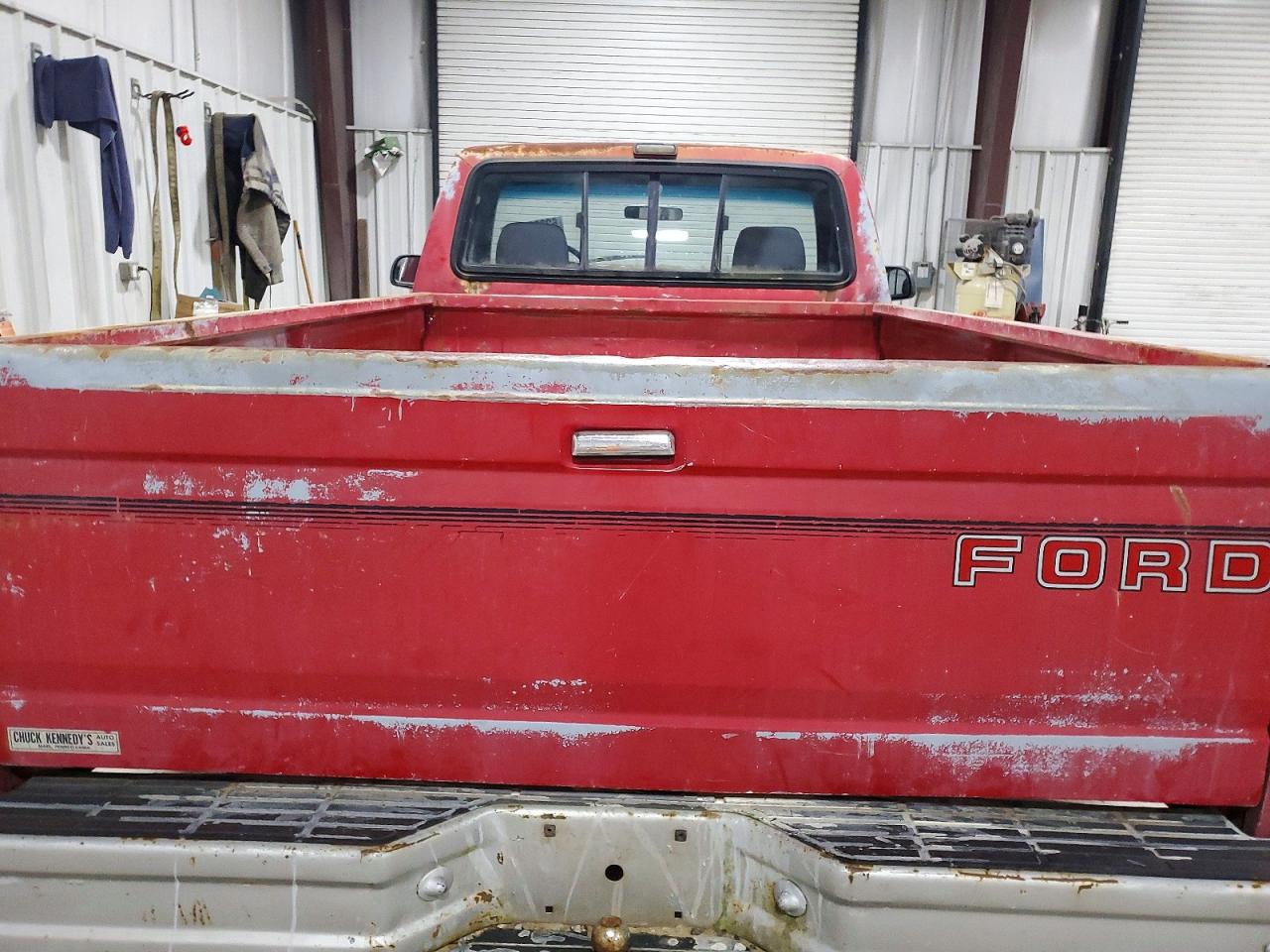1992 Ford F150 Red vin: 1FTEF15Y7NNB06738