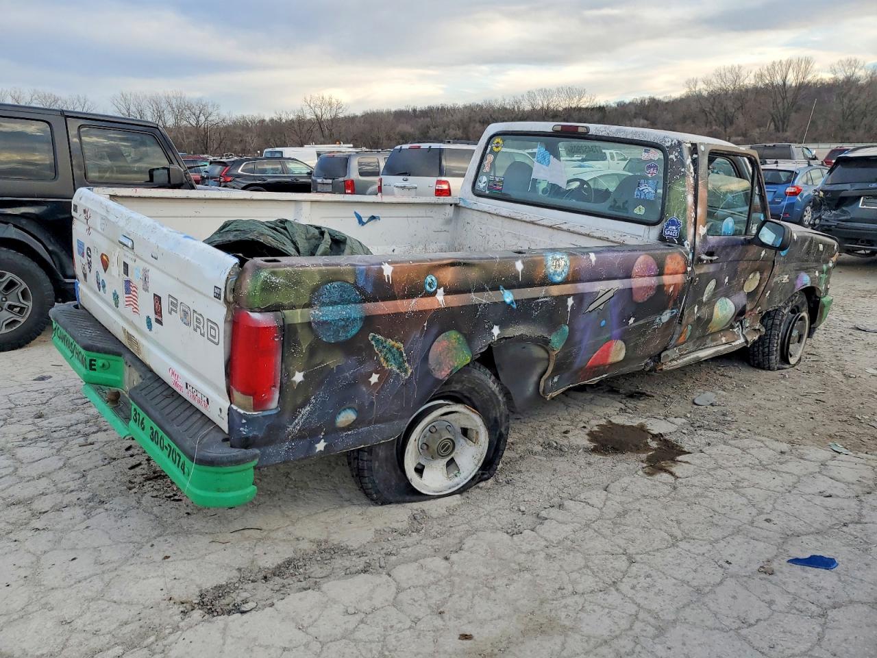 1995 Ford F150 Two Tone vin: 1FTEF15Y7SLC10072